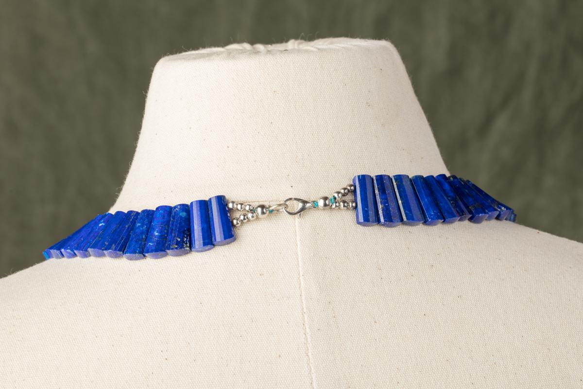 Faceted Lapis Lazuli Beaded Necklace by Deborah Lockhart Phillips im Zustand „Hervorragend“ in Nantucket, MA