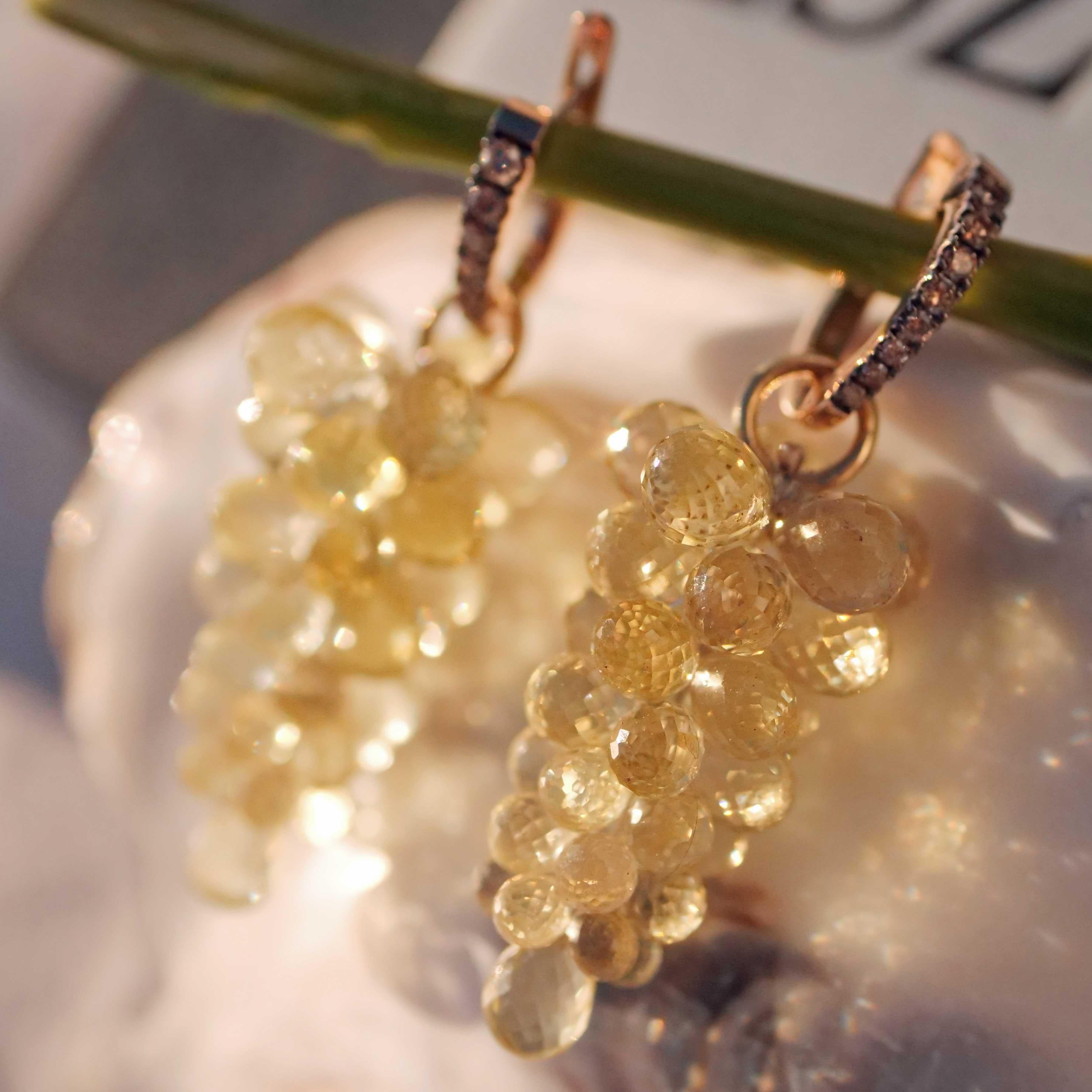 Faceted Lemon Citrine Grape Pendant total 21 ct Briolettes 14 Kt Round Eyelet 1x For Sale 1