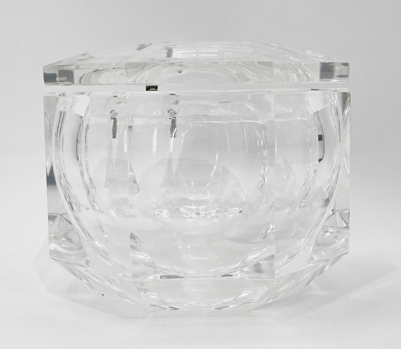 Italian Faceted Lucite Ice Bucket attb to Alessandro Albrizzi, Italy 1970's For Sale