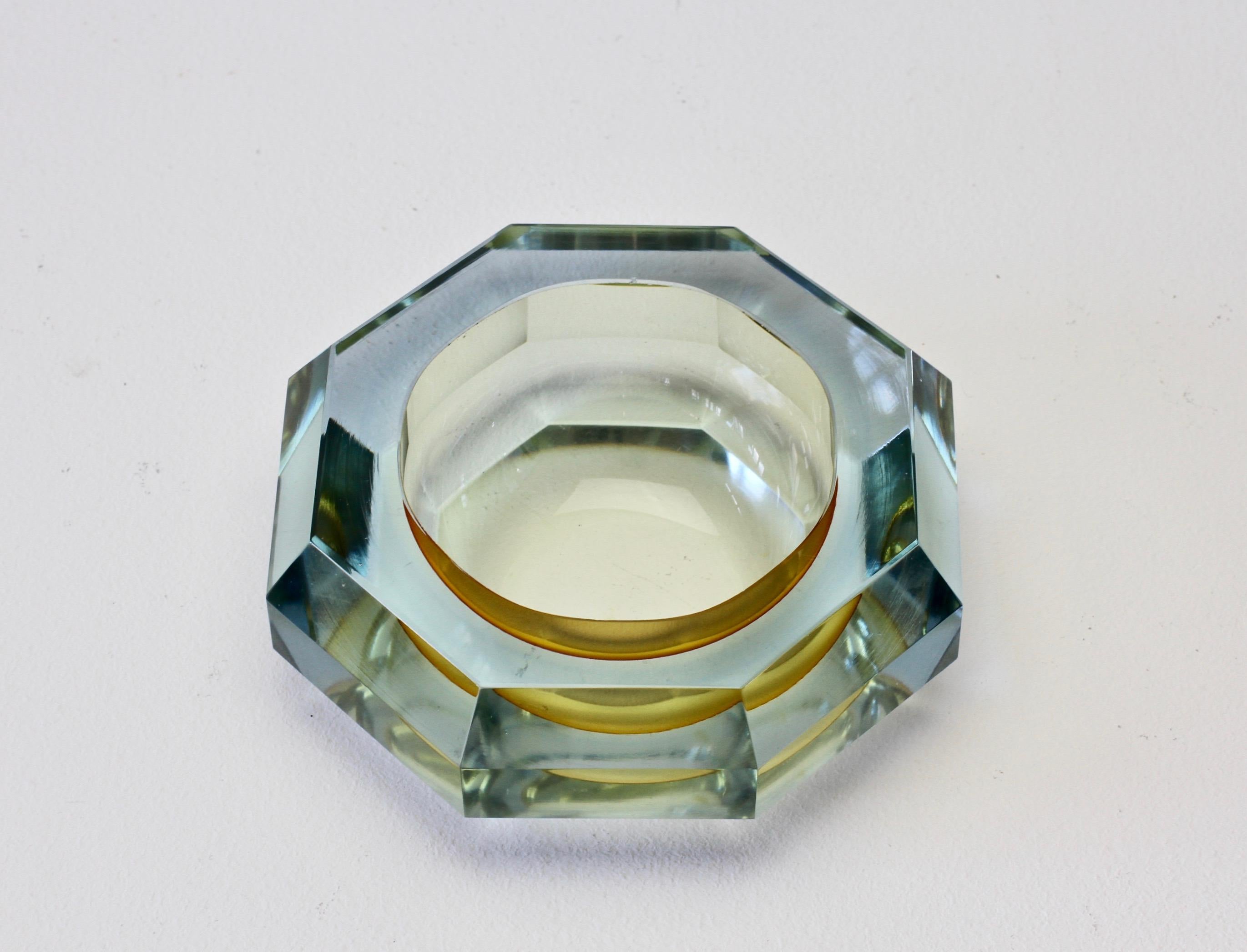 Blown Glass Faceted Murano Sommerso Diamond Cut Glass Bowl Attributed to Mandruzzato