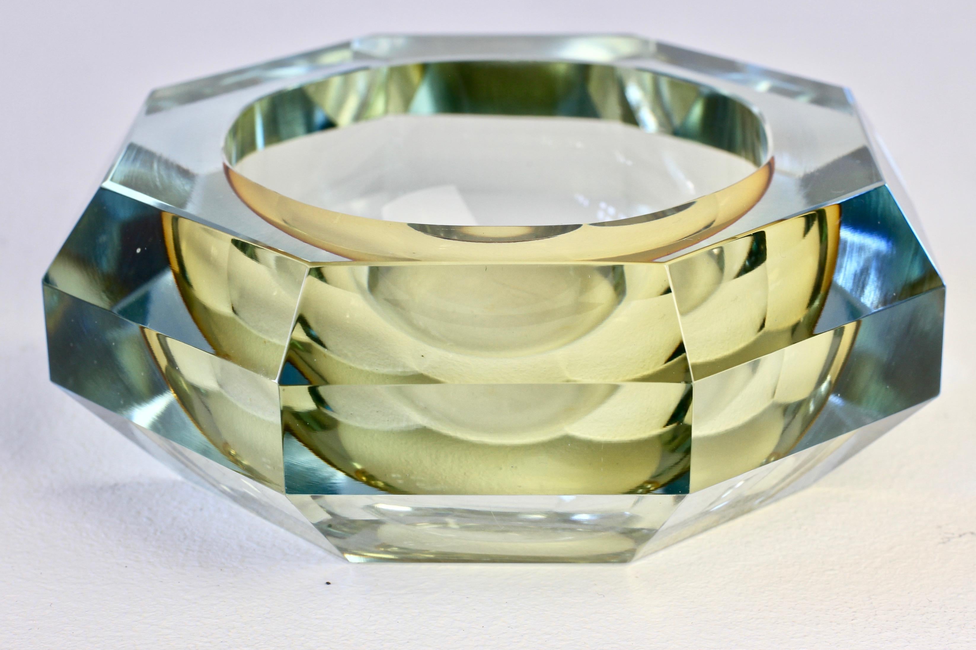 Faceted Murano Sommerso Diamond Cut Glass Bowl Attributed to Mandruzzato 1