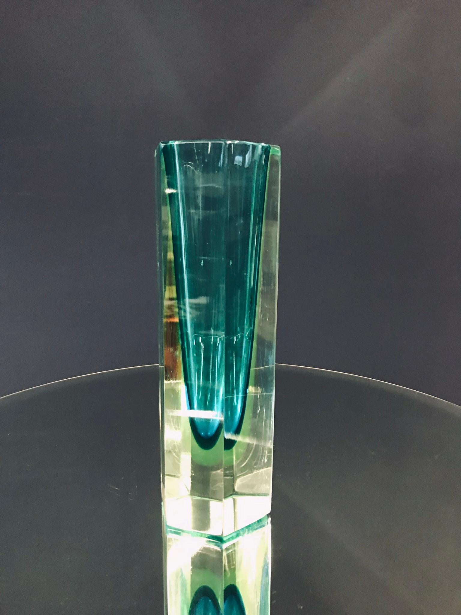 A very beautiful Italian Murano green faceted art glass vase. circa mid to late-20th century, Italy. Beautiful at any angle. 