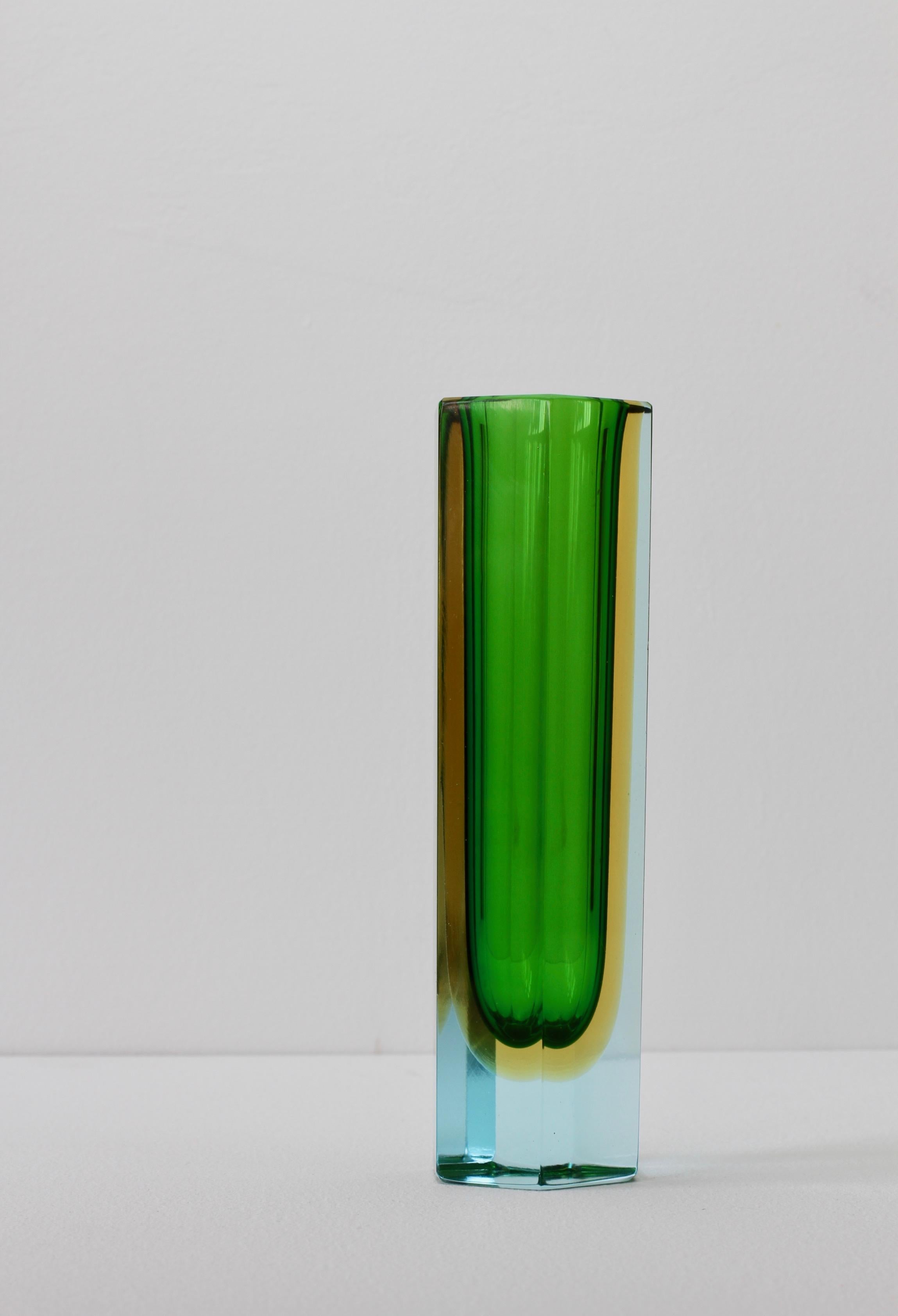 Faceted Murano 'Sommerso' Glass Vase Attributed to Mandruzzato, circa 1960-1969 1