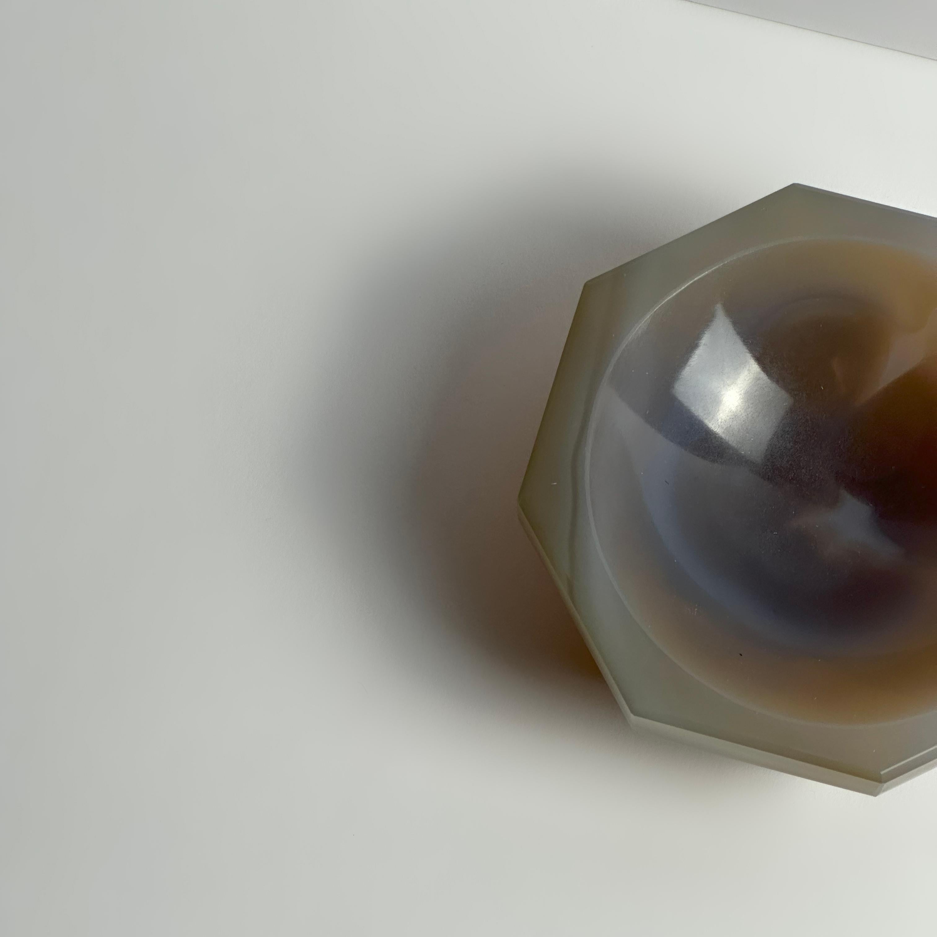 Cuenco octogonal facetado en ágata de Botsuana gris y marrón, años 60 siglo XX en venta