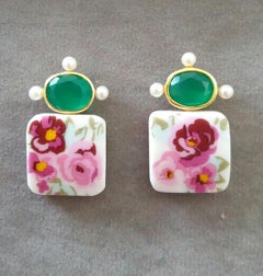 Faceted Oval Green Onyxes Square Ceramics 14 Kt Yellow Gold Pearls Stud Earrings
