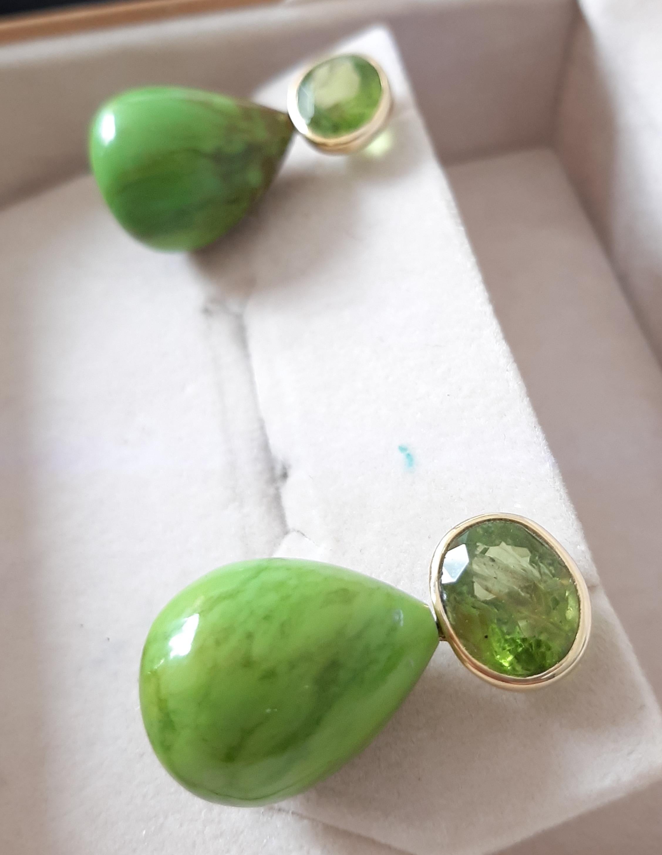 Ovale à facettes  Des gouttes rondes en or jaune massif 14 carats avec péridot et turquoise verte Neuf - En vente à Bangkok, TH