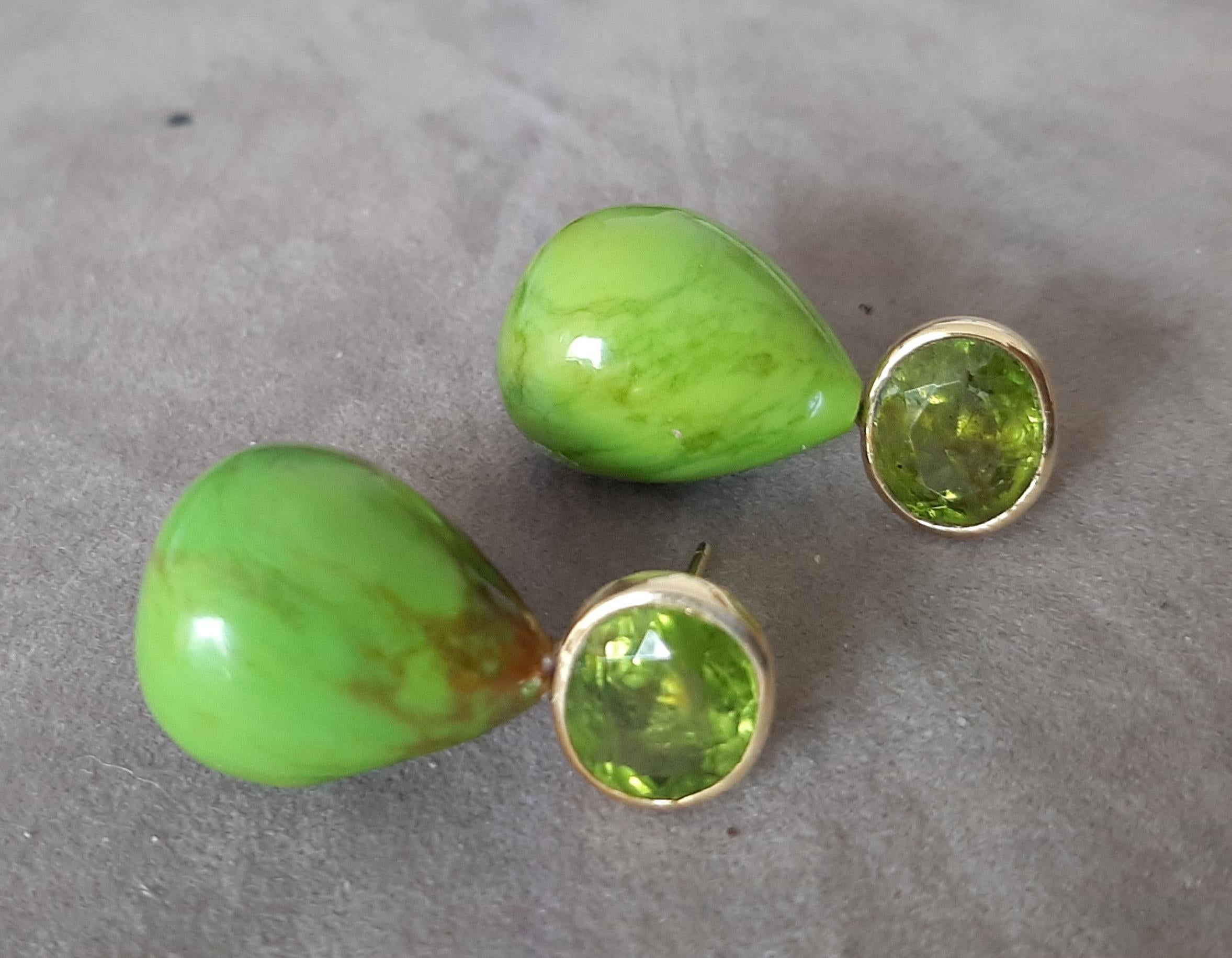 Ovale à facettes  Des gouttes rondes en or jaune massif 14 carats avec péridot et turquoise verte en vente 2