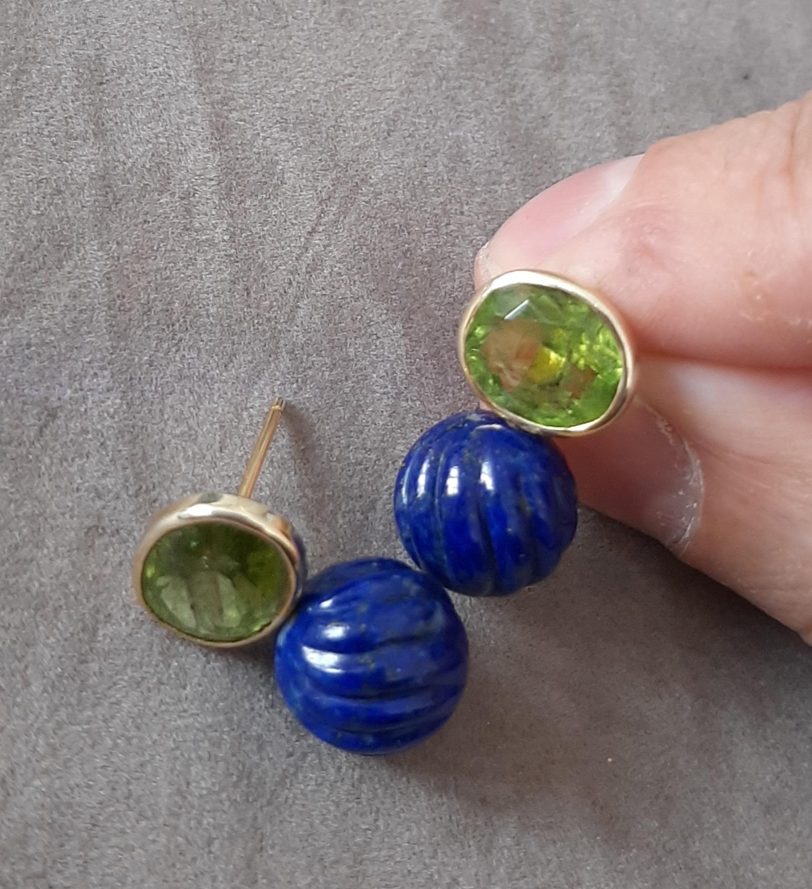 Faceted Oval  Peridot  LapisLazuli Round Carved Beads 14 Karat Solid Yellow Gold For Sale 1