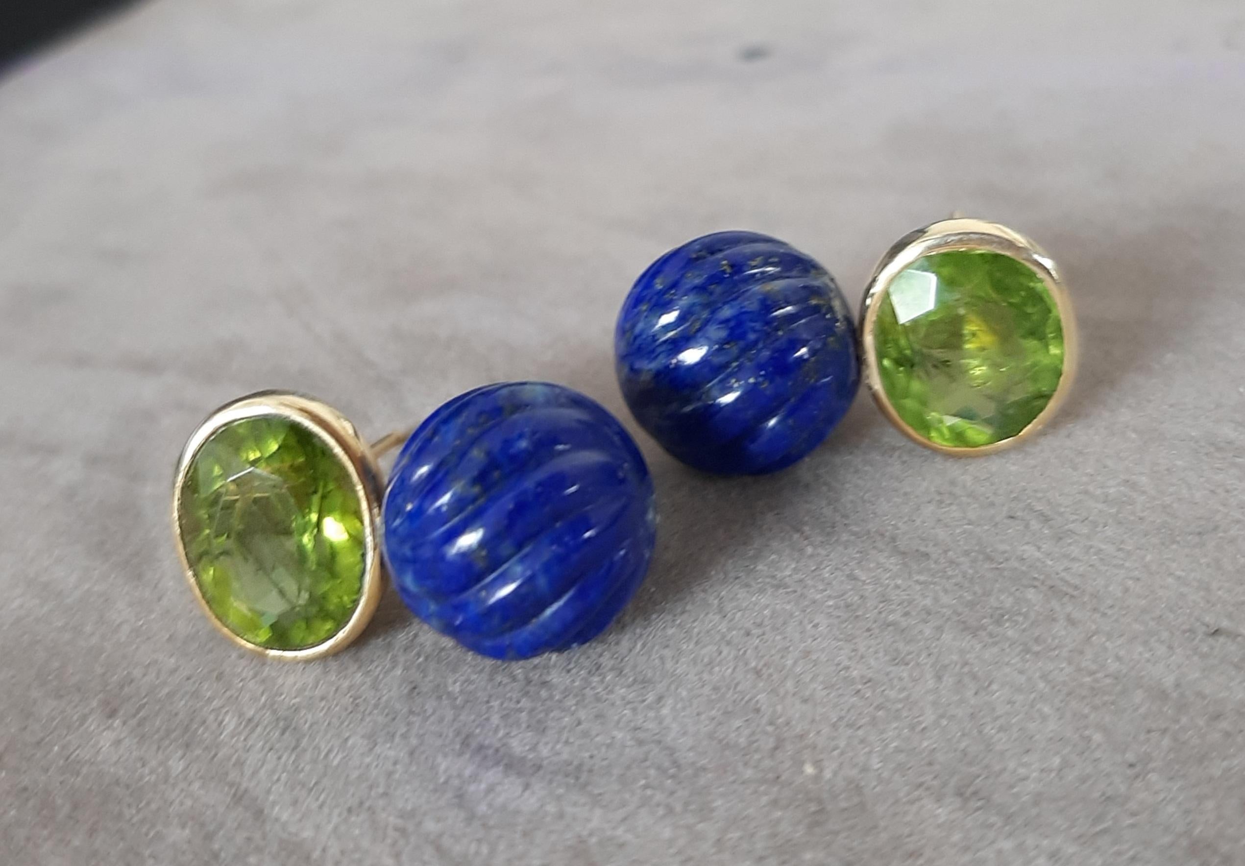 Faceted Oval  Peridot  LapisLazuli Round Carved Beads 14 Karat Solid Yellow Gold For Sale 2