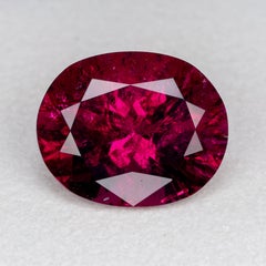 Tourmaline rubellite ovale facettée, 4.75 cts