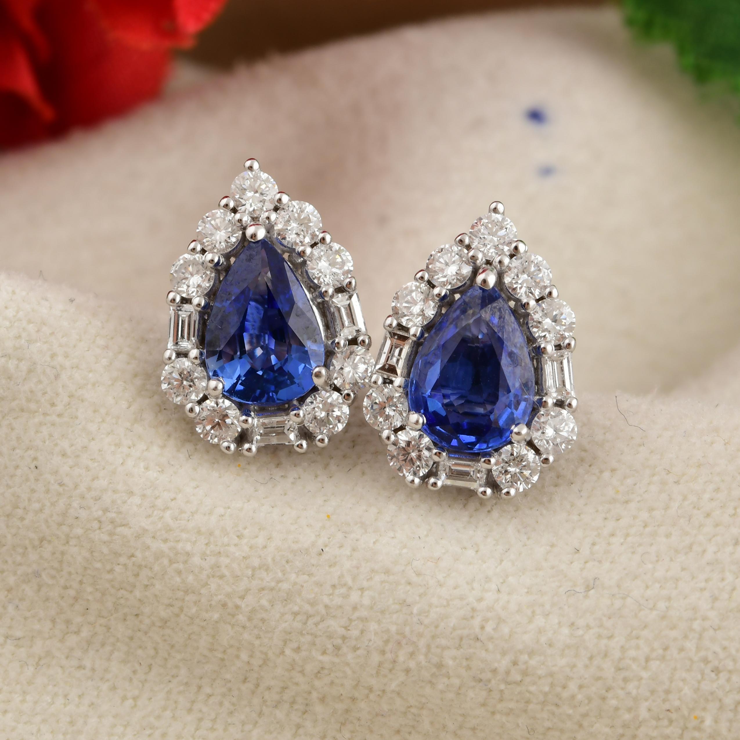 Faceted Pear Cut Blue Sapphire Diamond Halo Tiny Stud Earrings 18k White Gold In New Condition For Sale In Diera, Dubai