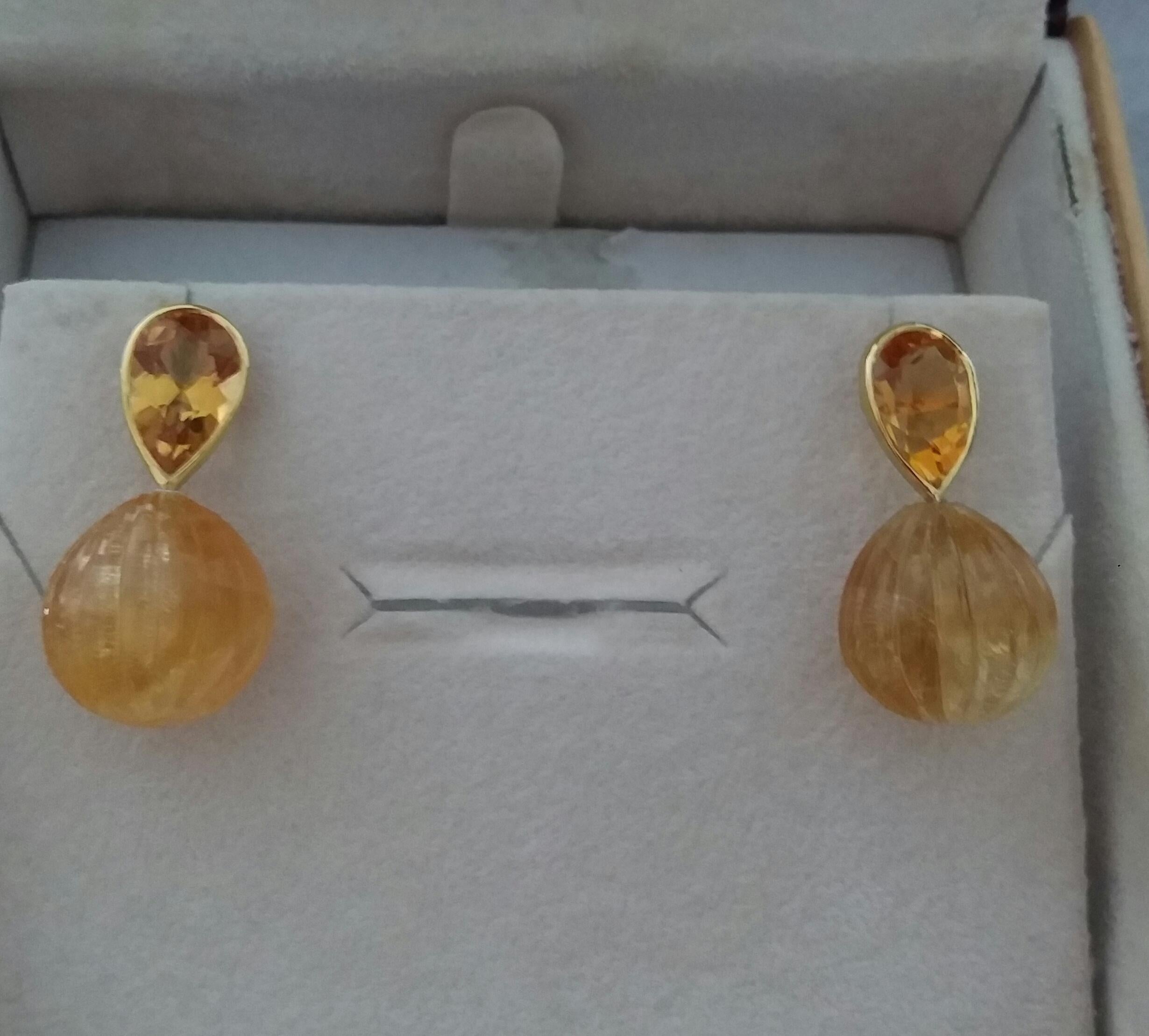 Faceted Pear Shape Citrine Gold Bezel Engraved Citrine Round Drops Stud Earrings For Sale 4