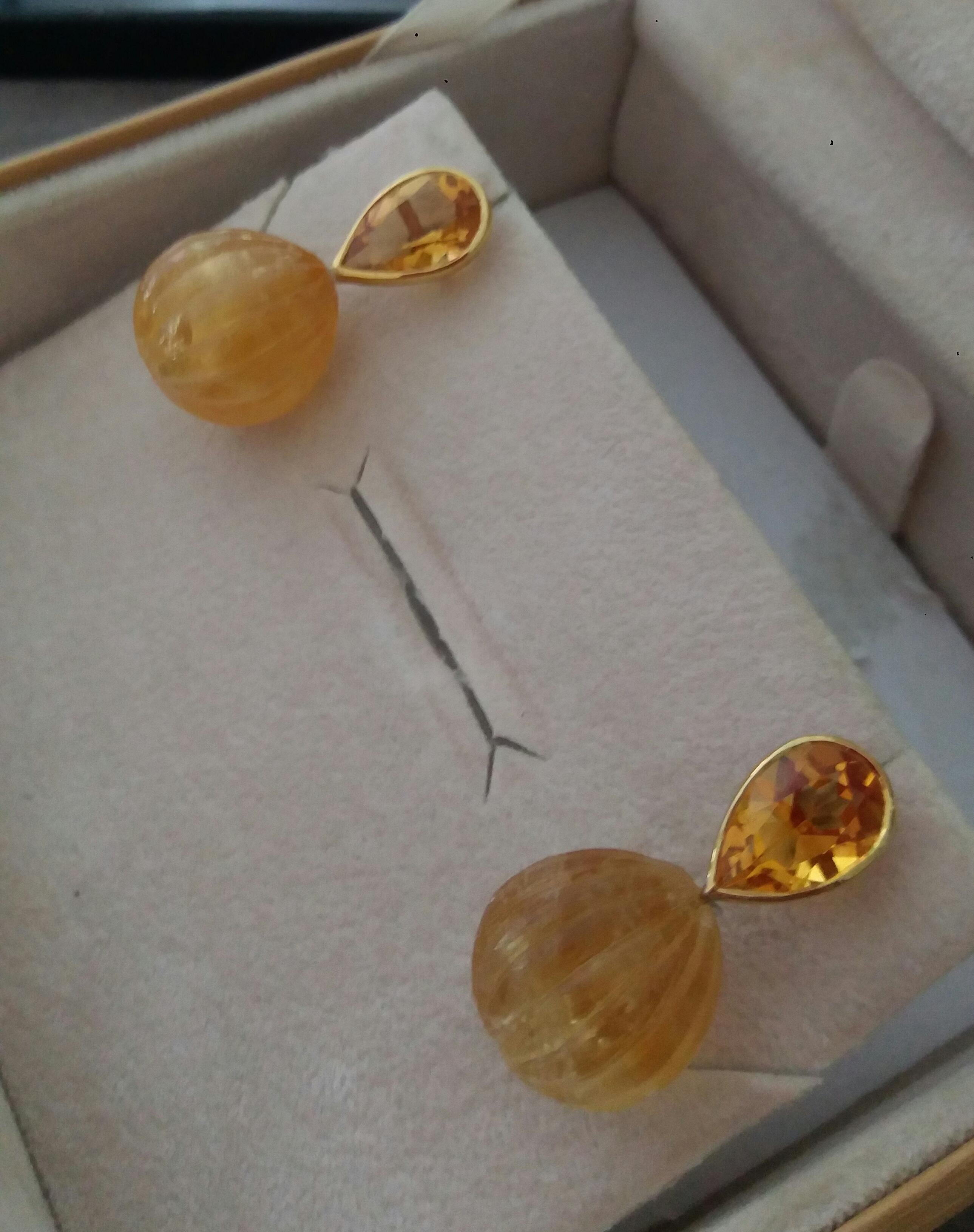 Faceted Pear Shape Citrine Gold Bezel Engraved Citrine Round Drops Stud Earrings For Sale 5