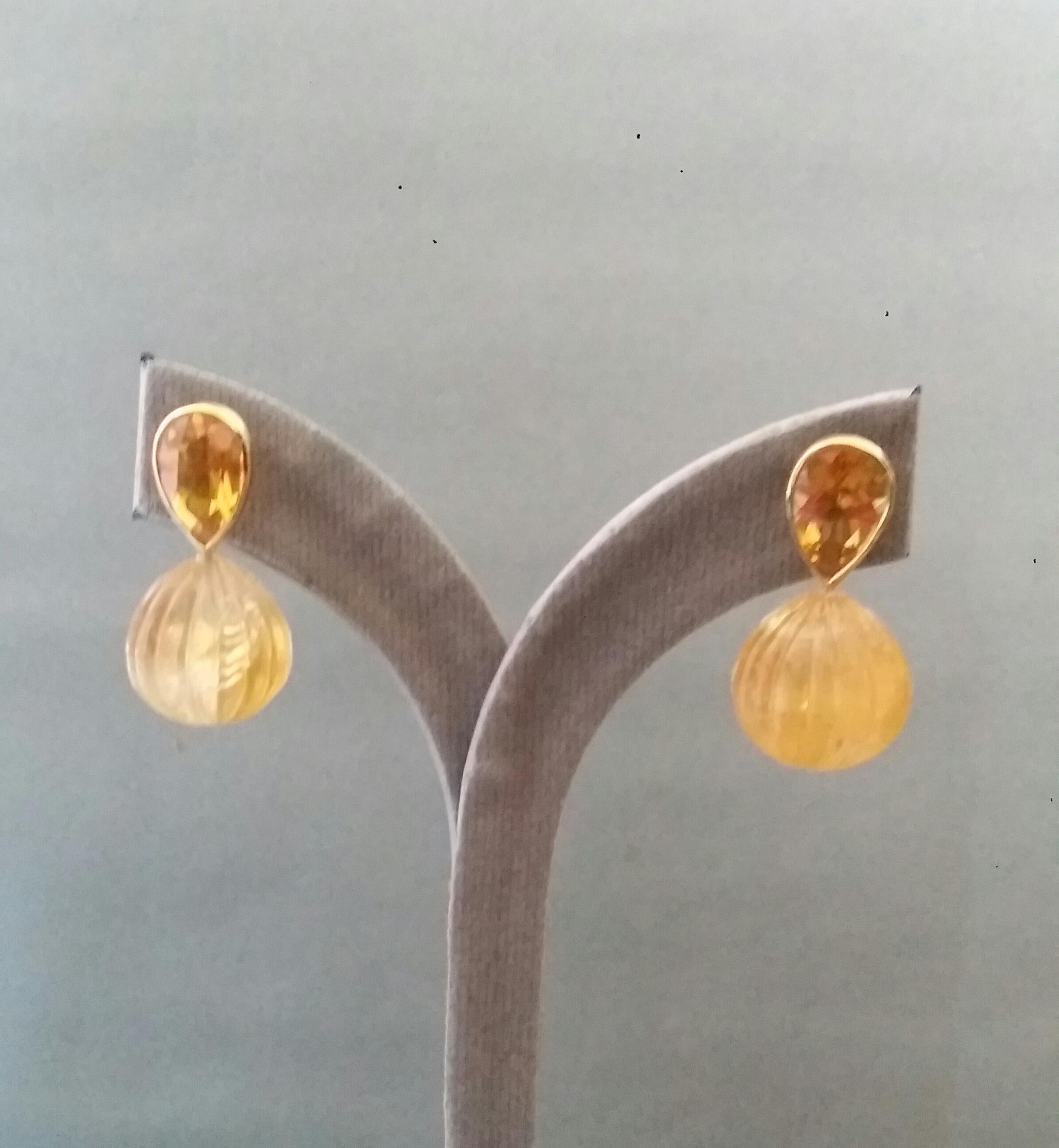 Faceted Pear Shape Citrine Gold Bezel Engraved Citrine Round Drops Stud Earrings For Sale 6