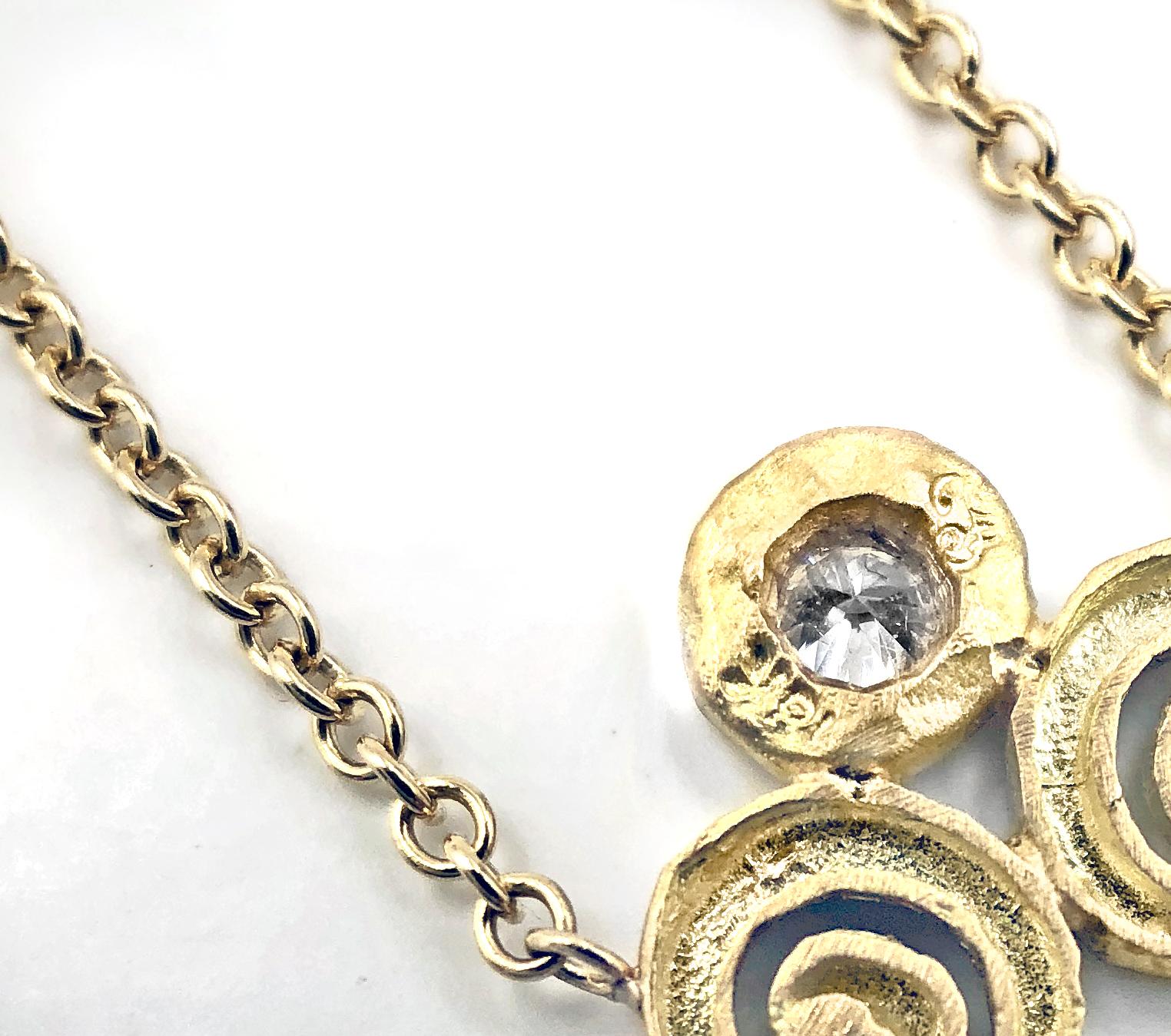 Taglio a rosa Collana sfaccettata Rainbow Diamonds in oro, Pamela Froman 2021 in vendita