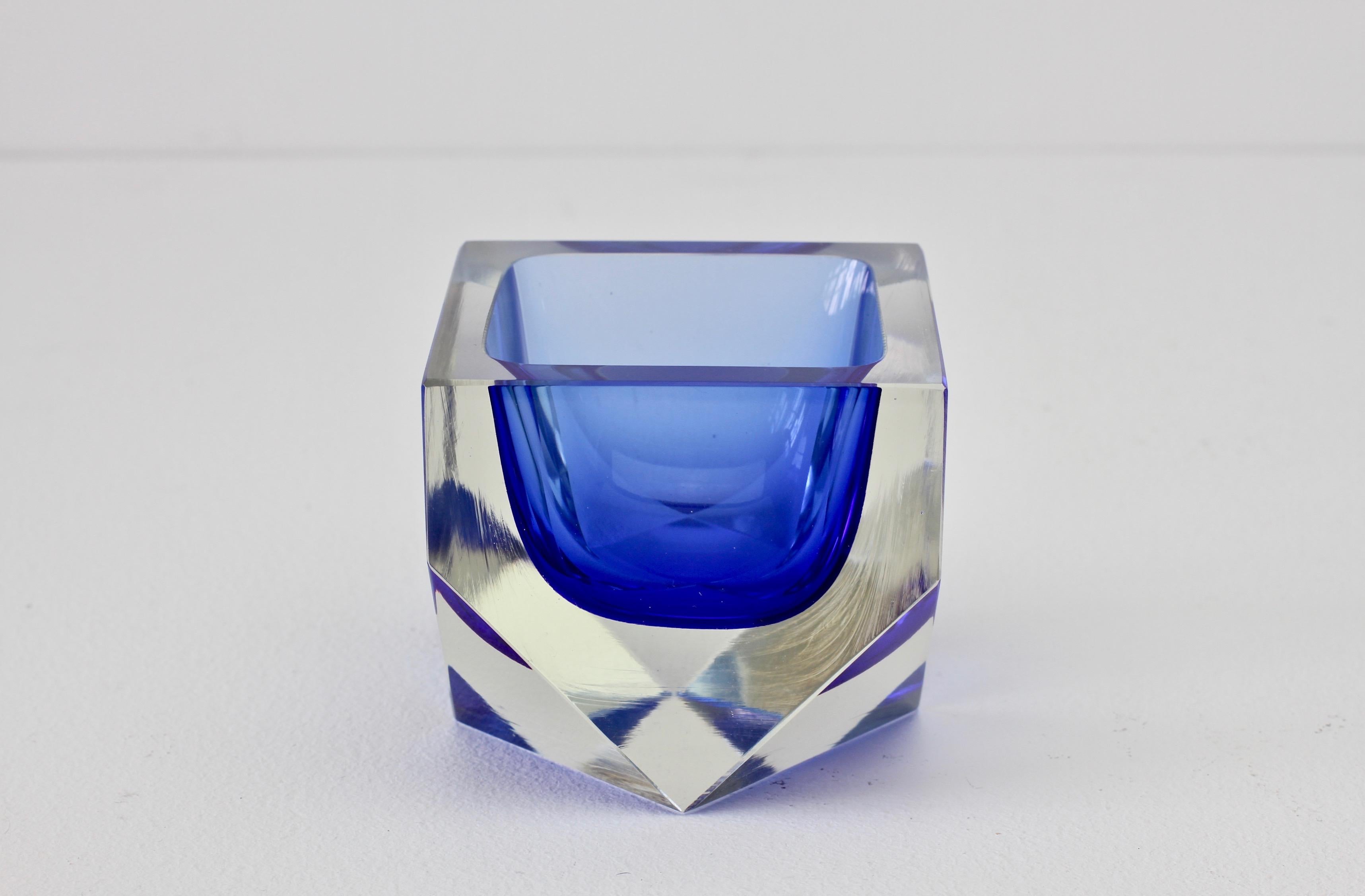 Mid-Century Modern Faceted Blue and Clear Murano Sommerso Cut Glass Bowl Attributed to Mandruzzato 