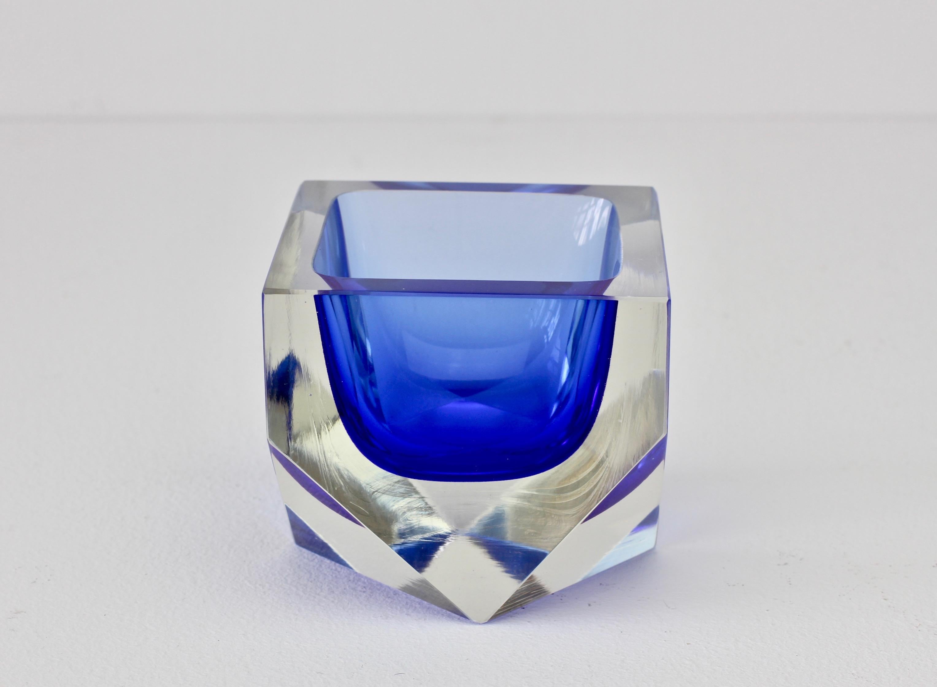 20th Century Faceted Blue and Clear Murano Sommerso Cut Glass Bowl Attributed to Mandruzzato 