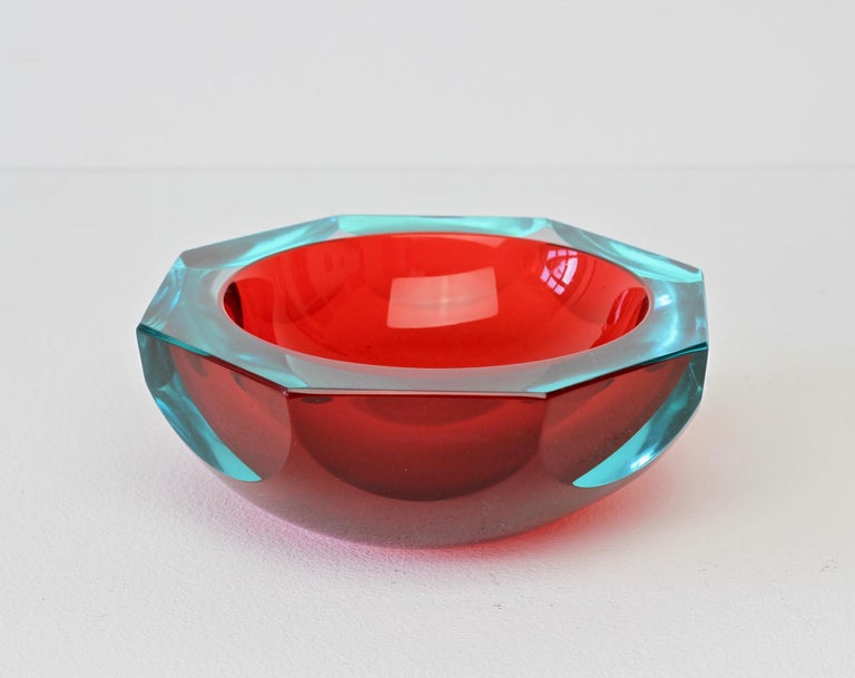 Italian Faceted Red Murano Sommerso Diamond Cut Glass Bowl Attributed to Mandruzzato For Sale