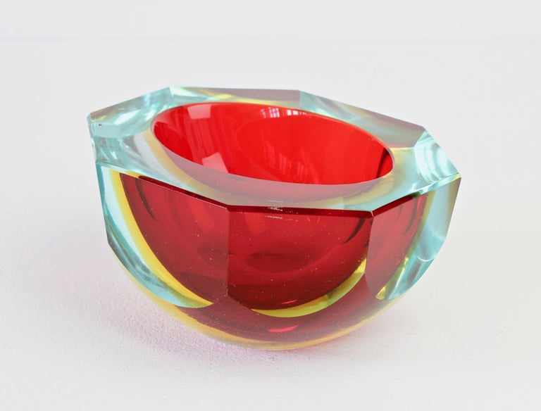 Blown Glass Faceted Red Murano Sommerso Diamond Cut Glass Bowl Attributed to Mandruzzato  For Sale