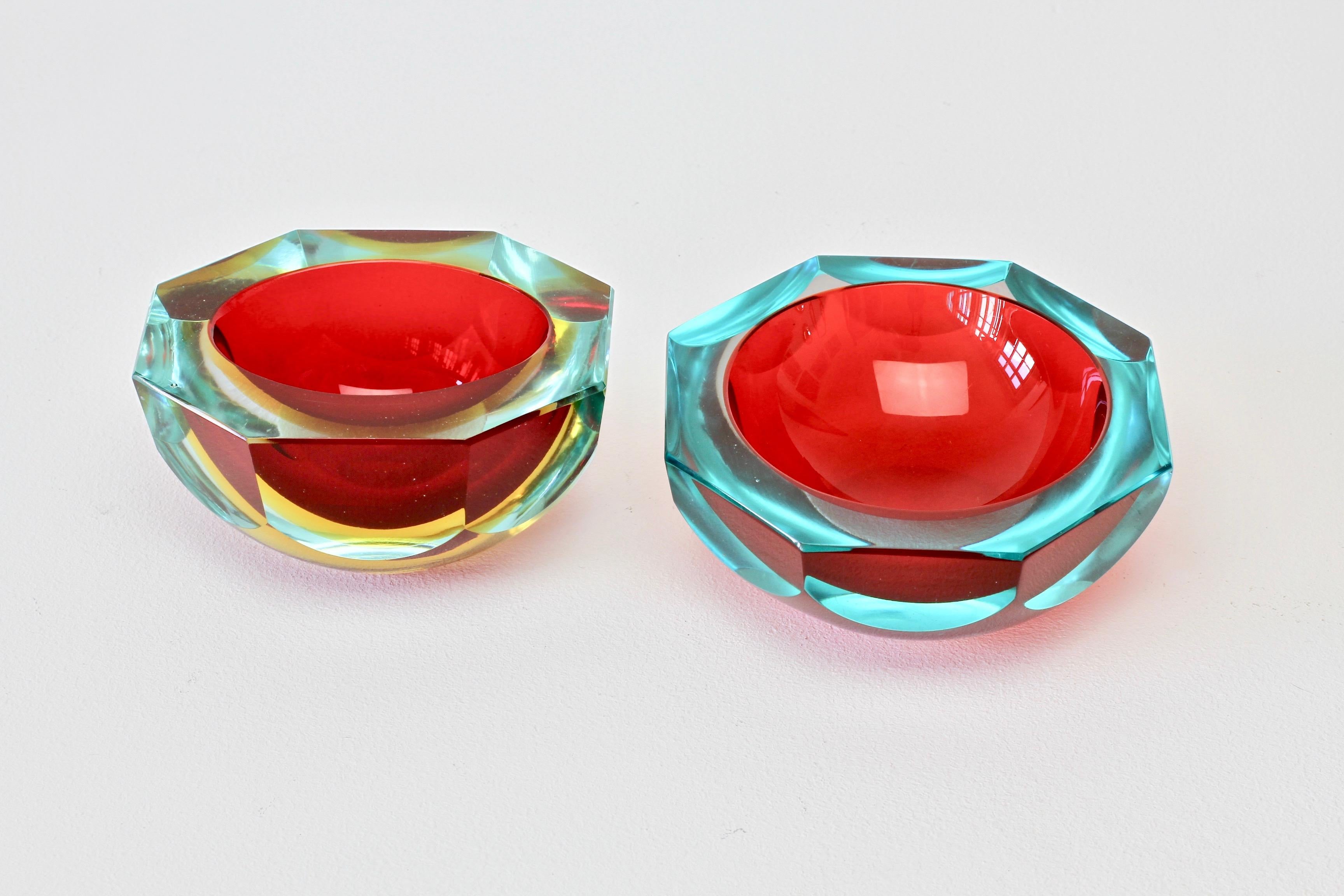 Faceted Red Murano Sommerso Diamond Cut Glass Bowl Attributed to Mandruzzato 1