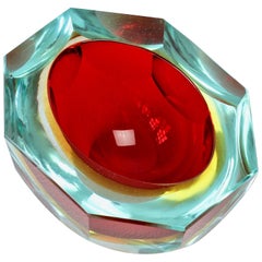 Faceted Red Murano Sommerso Diamond Cut Glass Bowl Attributed to Mandruzzato 
