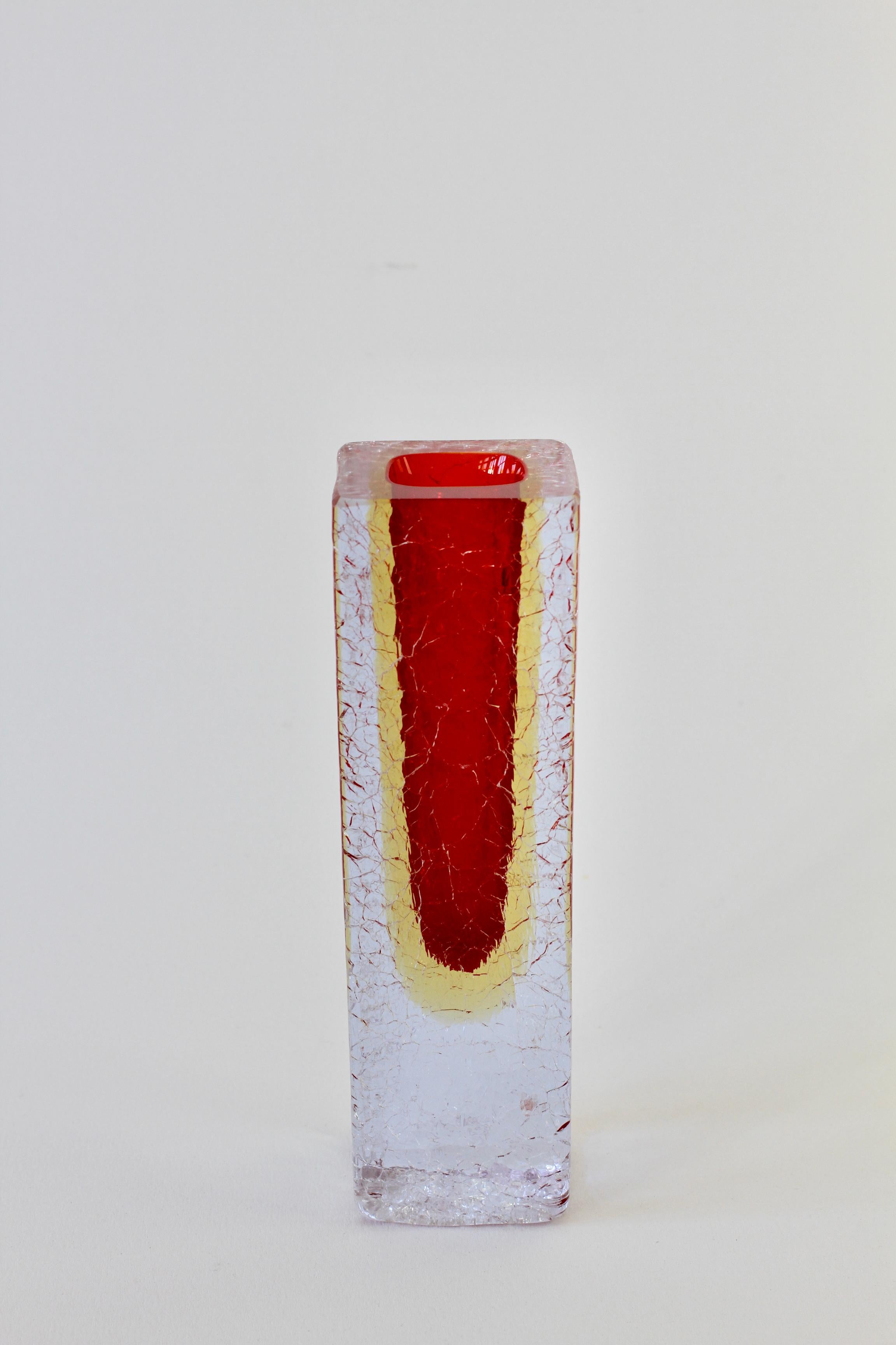 Mid-Century Modern Faceted Red & Yellow Italian Murano 'Sommerso' Crackle Glass Vase, circa 1960s For Sale