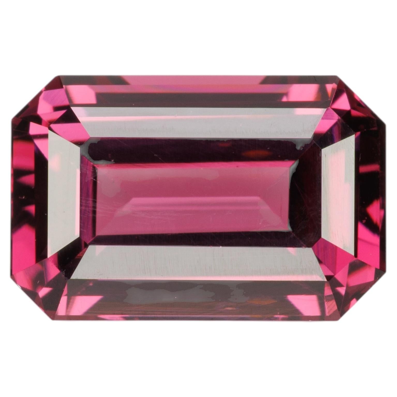 Faceted rhodolite garnet, 3 cts For Sale
