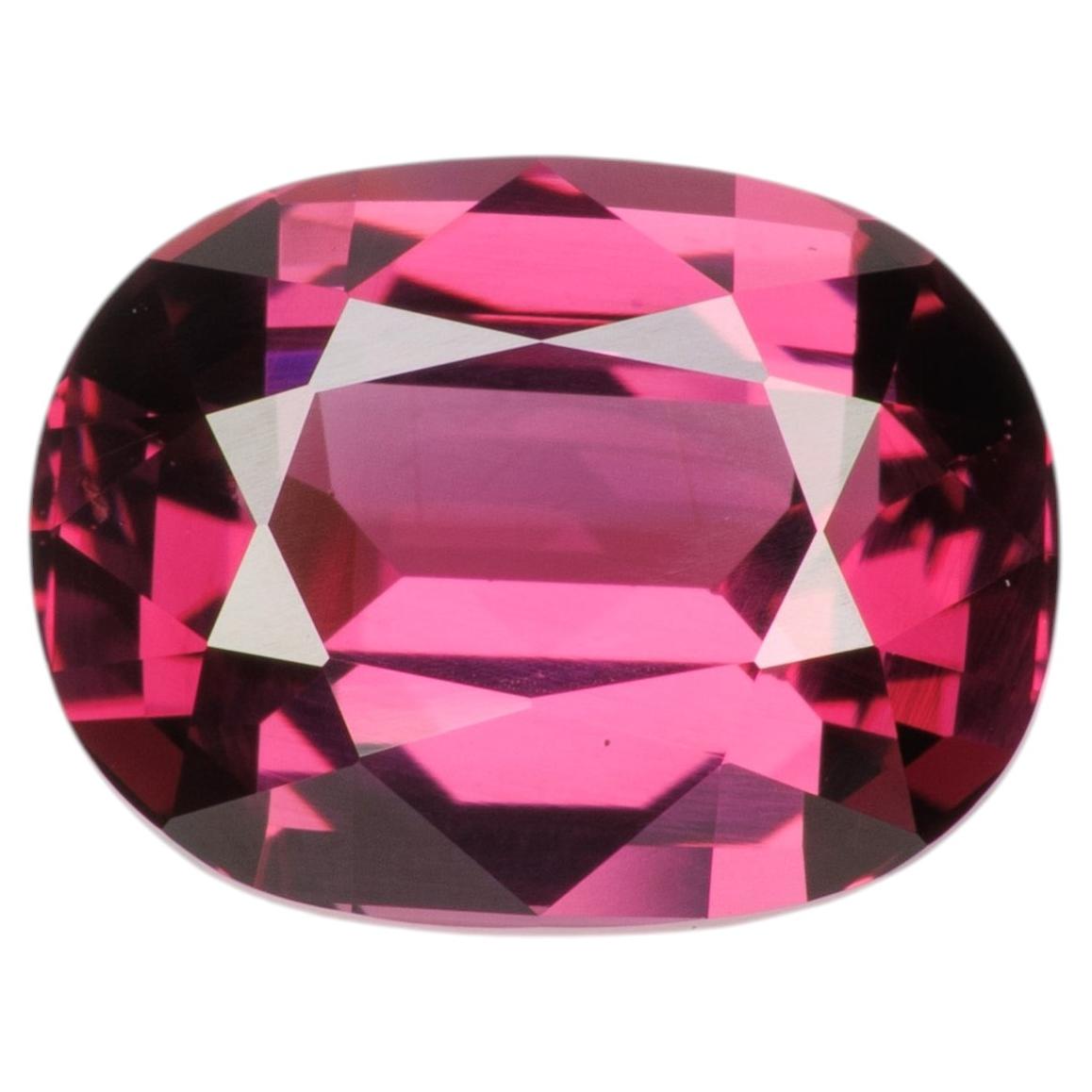 Faceted rhodolite garnet, 3.02 cts