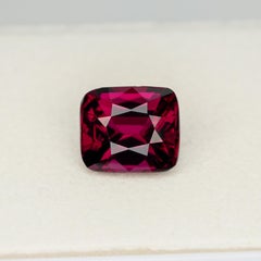 Faceted rhodolite garnet, 4.19 cts