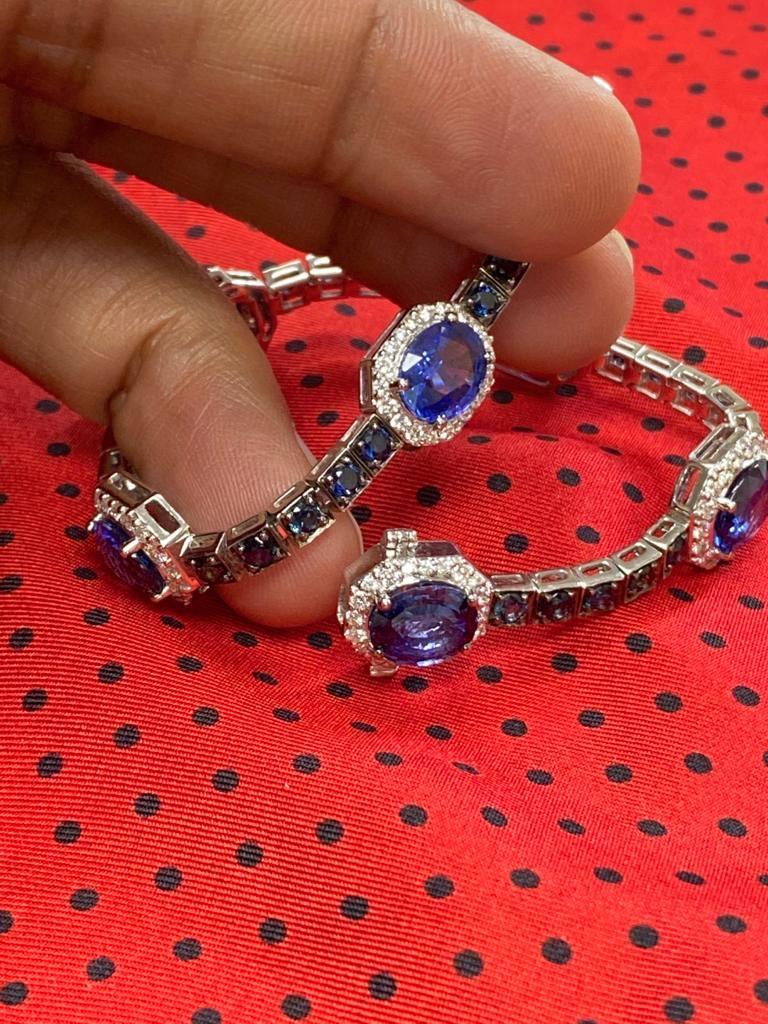 Goshwara Sapphire and Diamond Bracelet In New Condition For Sale In New York, NY