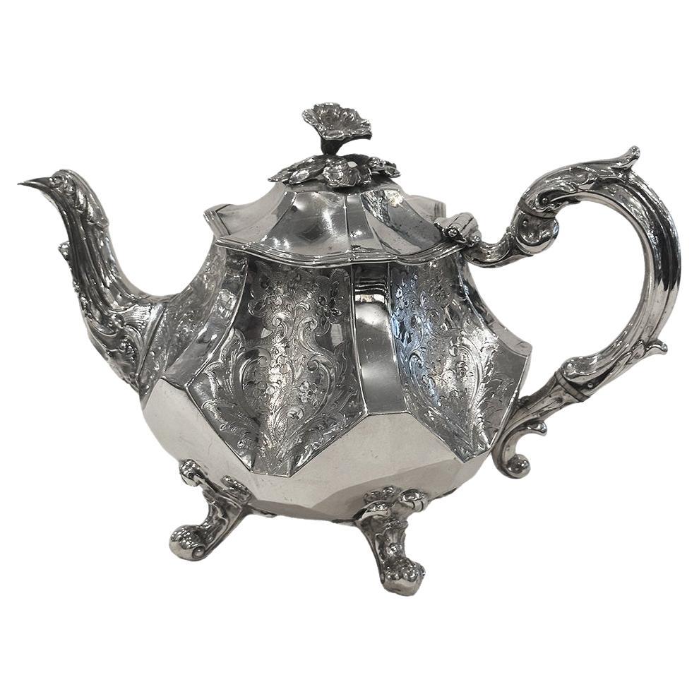 Faceted Teapot engraved Flowers Joseph Angell, 752g Silver, London 1841