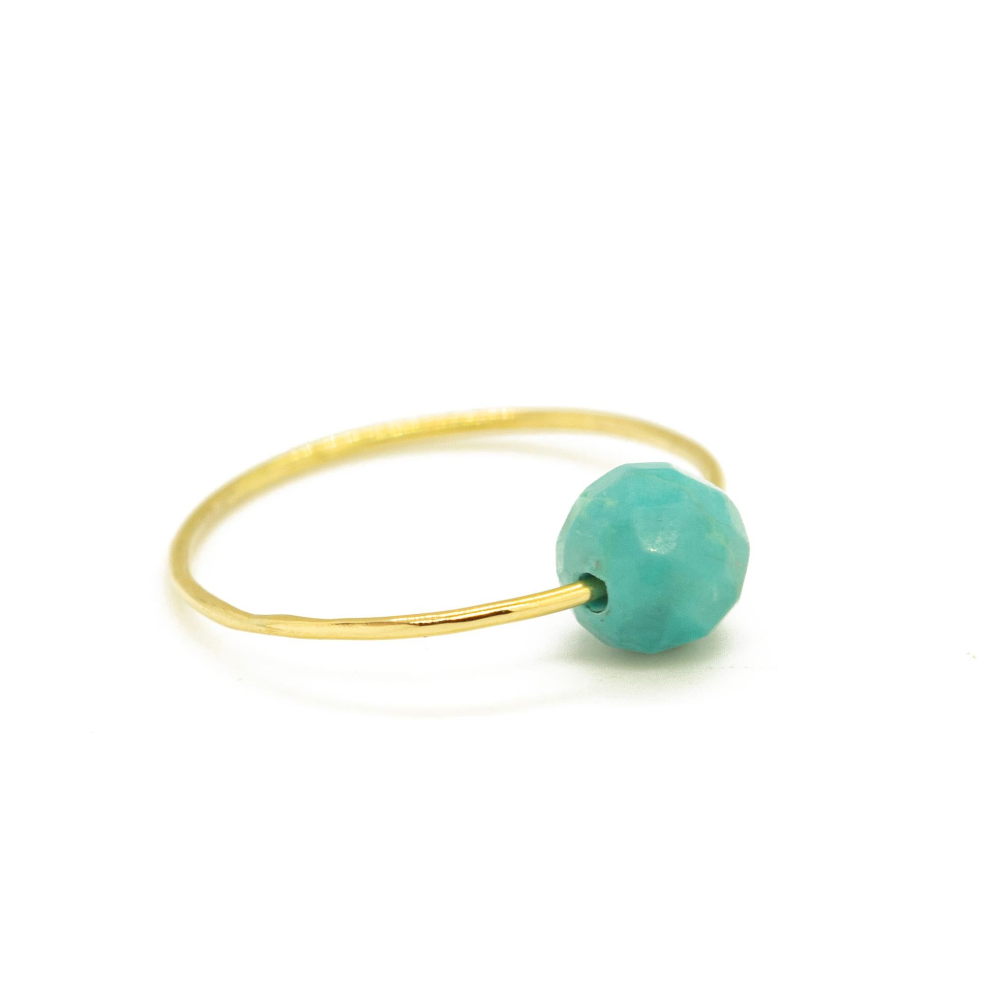 Bague Signature INTINI Jewels Earth Planet. Bague de conception contemporaine en or jaune 18 carats.  Passion et intensité mélangées en un seul bijou. Faites-vous plaisir avec un design fort et minimaliste, pour un look chic et époustouflant. Ce