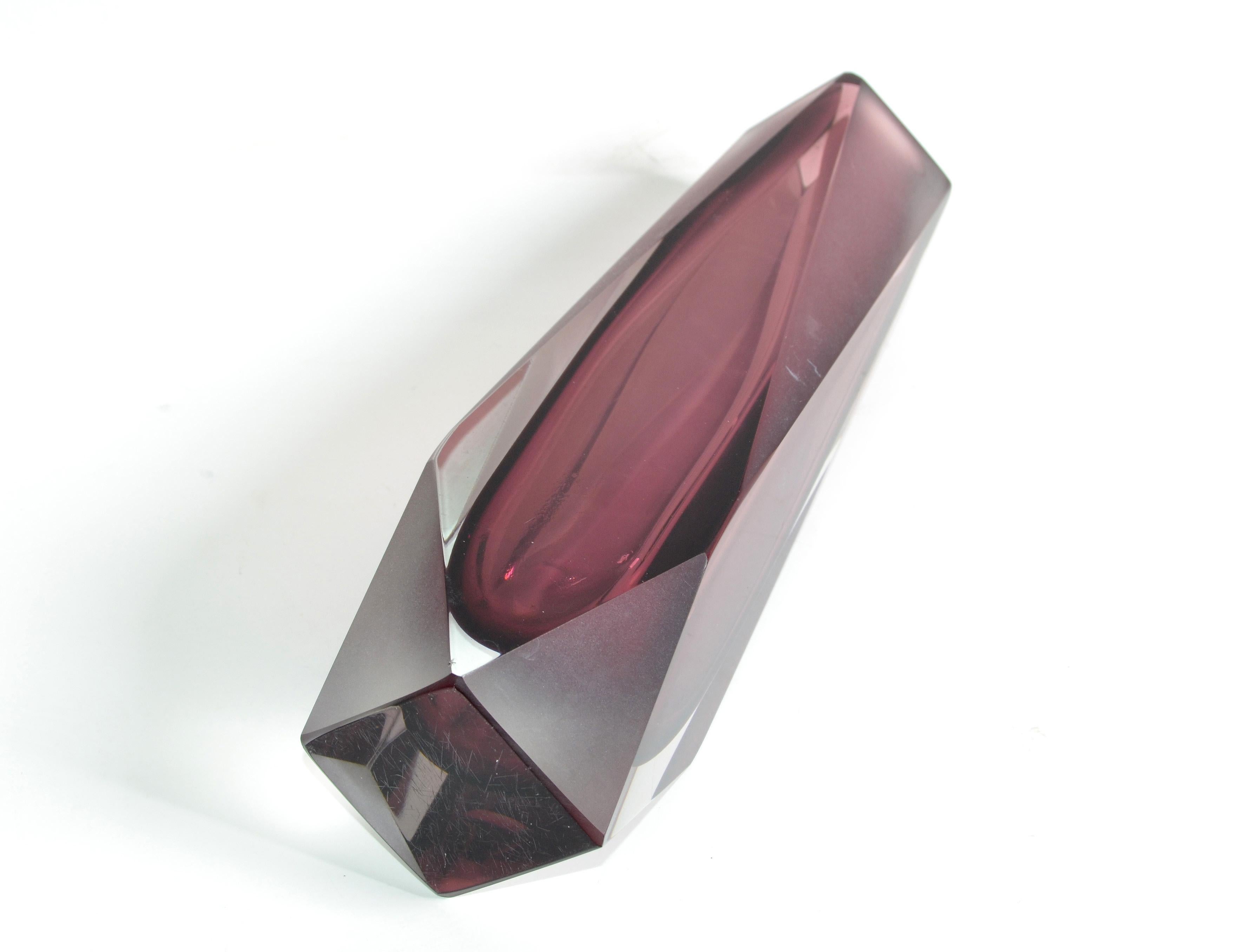 Faceted Vase in Purple Murano Sommerso Art Glass Attributed to Mandruzzato Italy 2