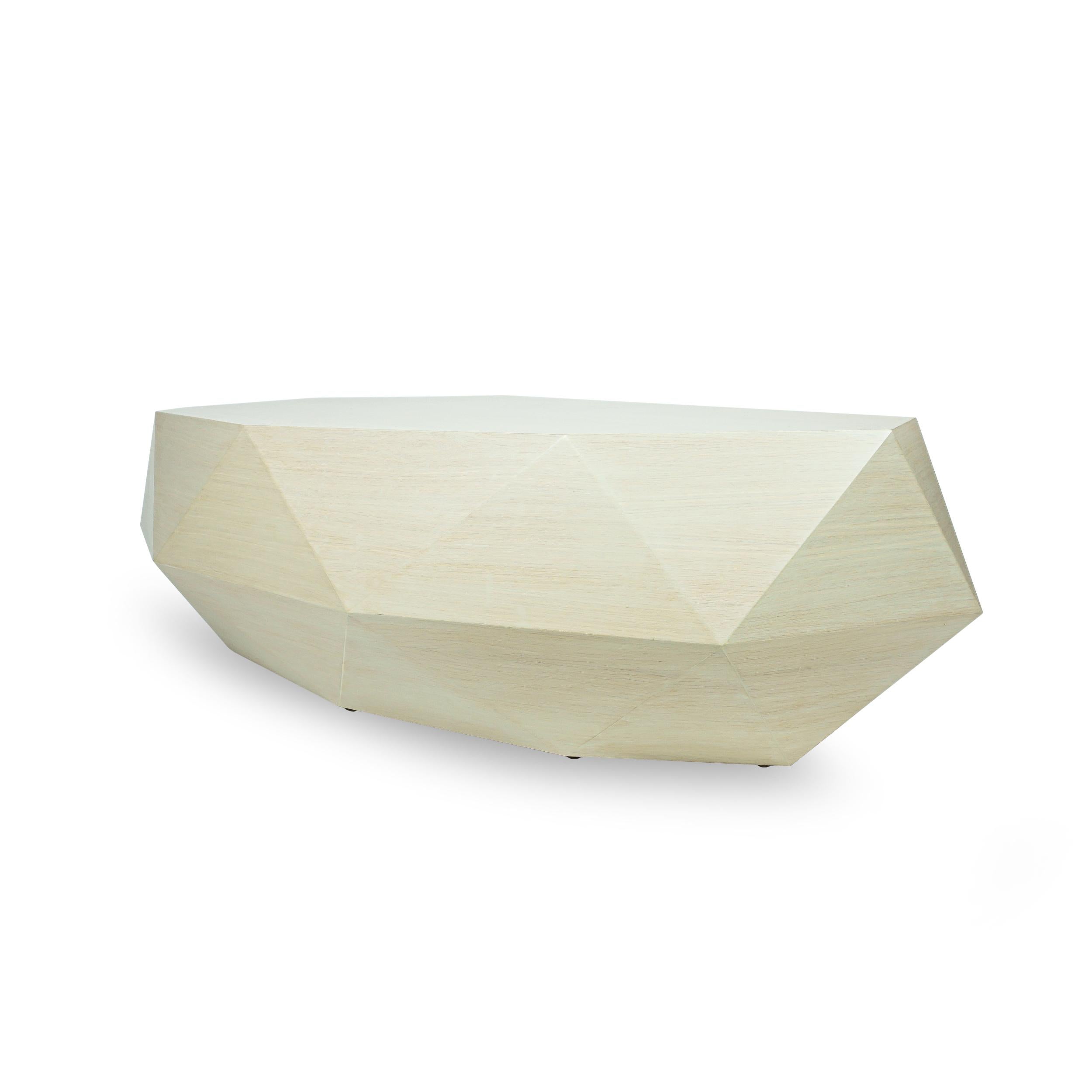 Table basse en placage de chêne blanc à facettes en vente 3