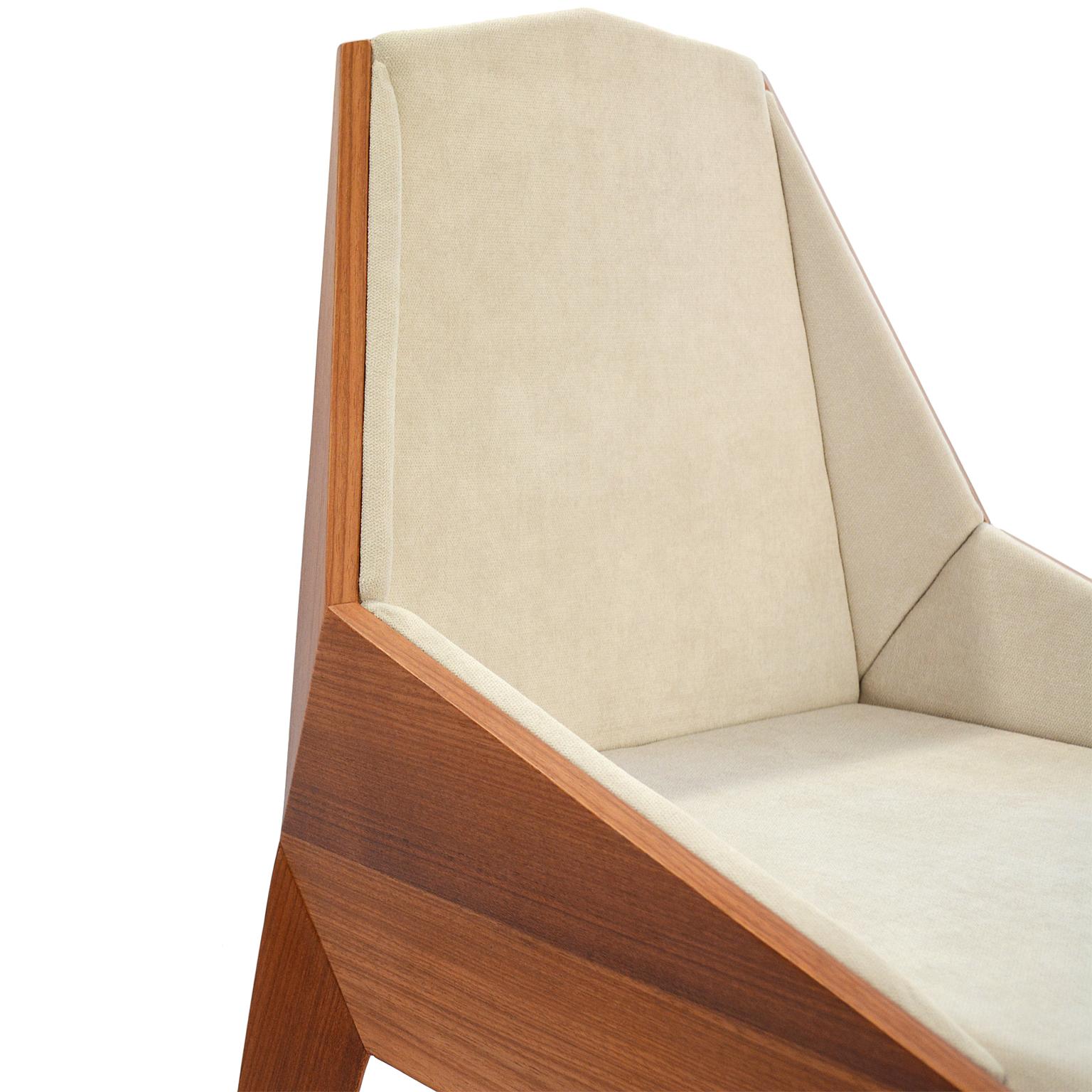 Faceted Wood Chair, Triarm, Contemporary Brazilian Design In New Condition For Sale In Sao Paulo, BR