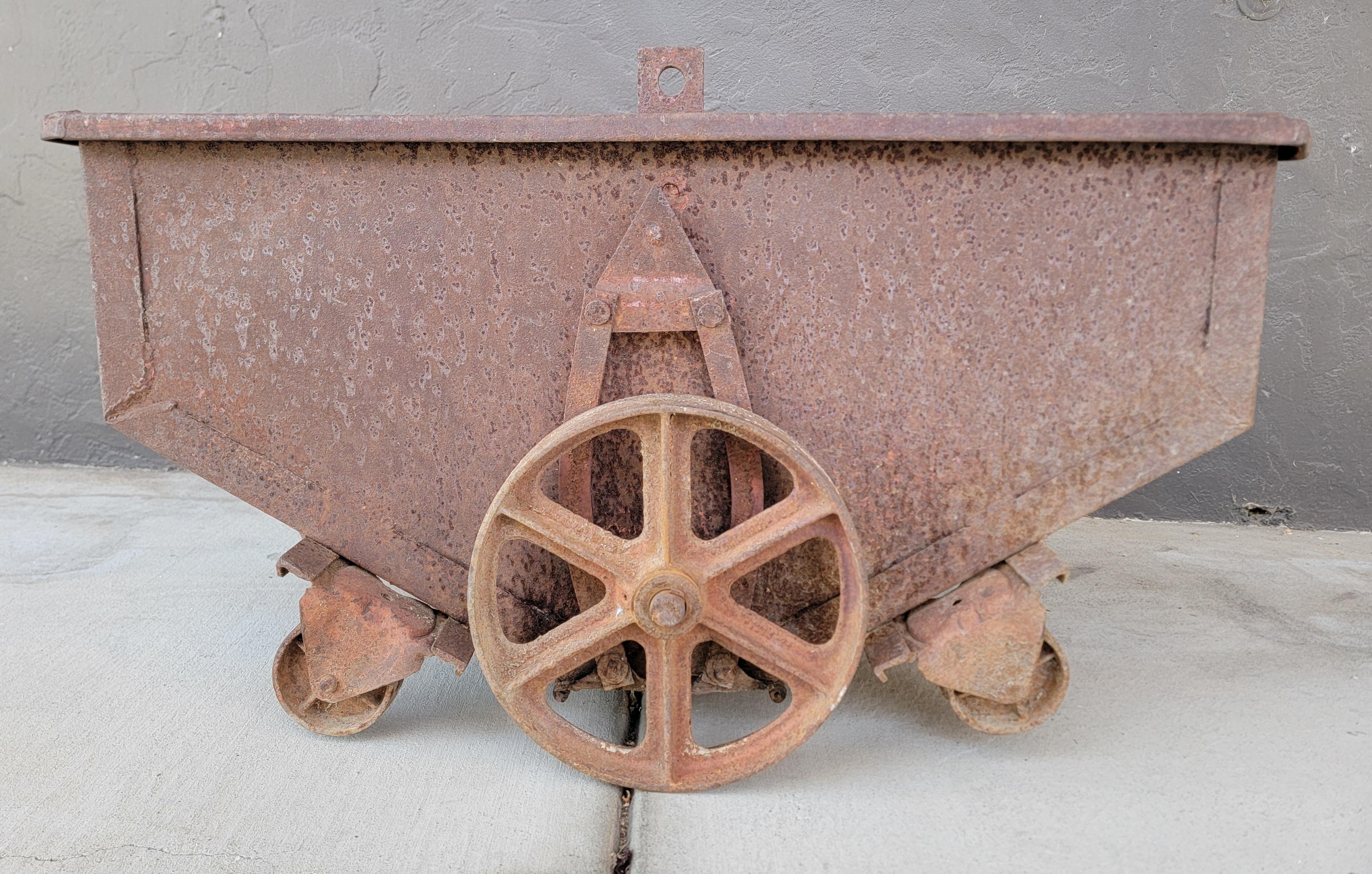 Factory or Ore Industrial Cart 19th Century For Sale 7