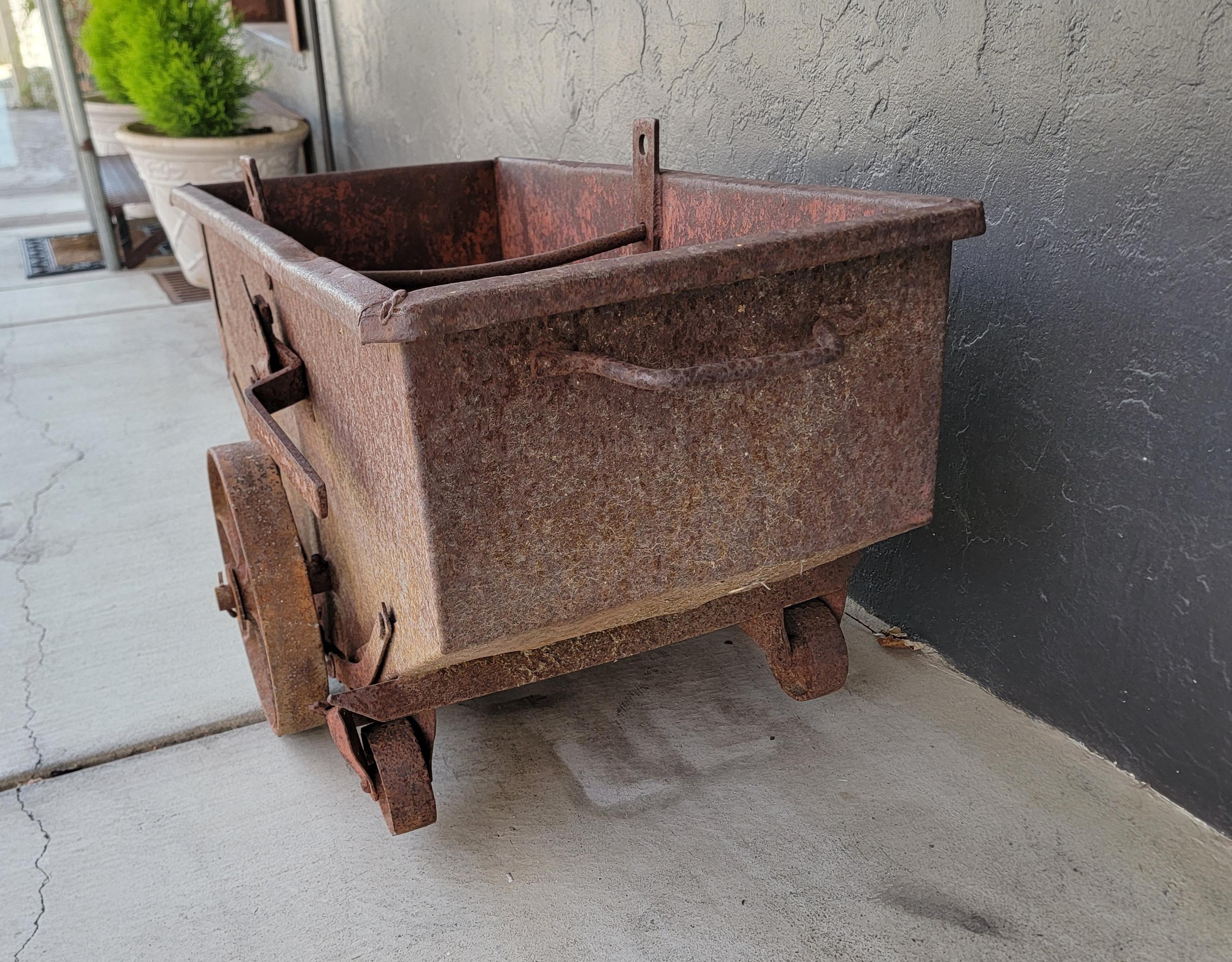 Factory or Ore Industrial Cart 19th Century For Sale 4