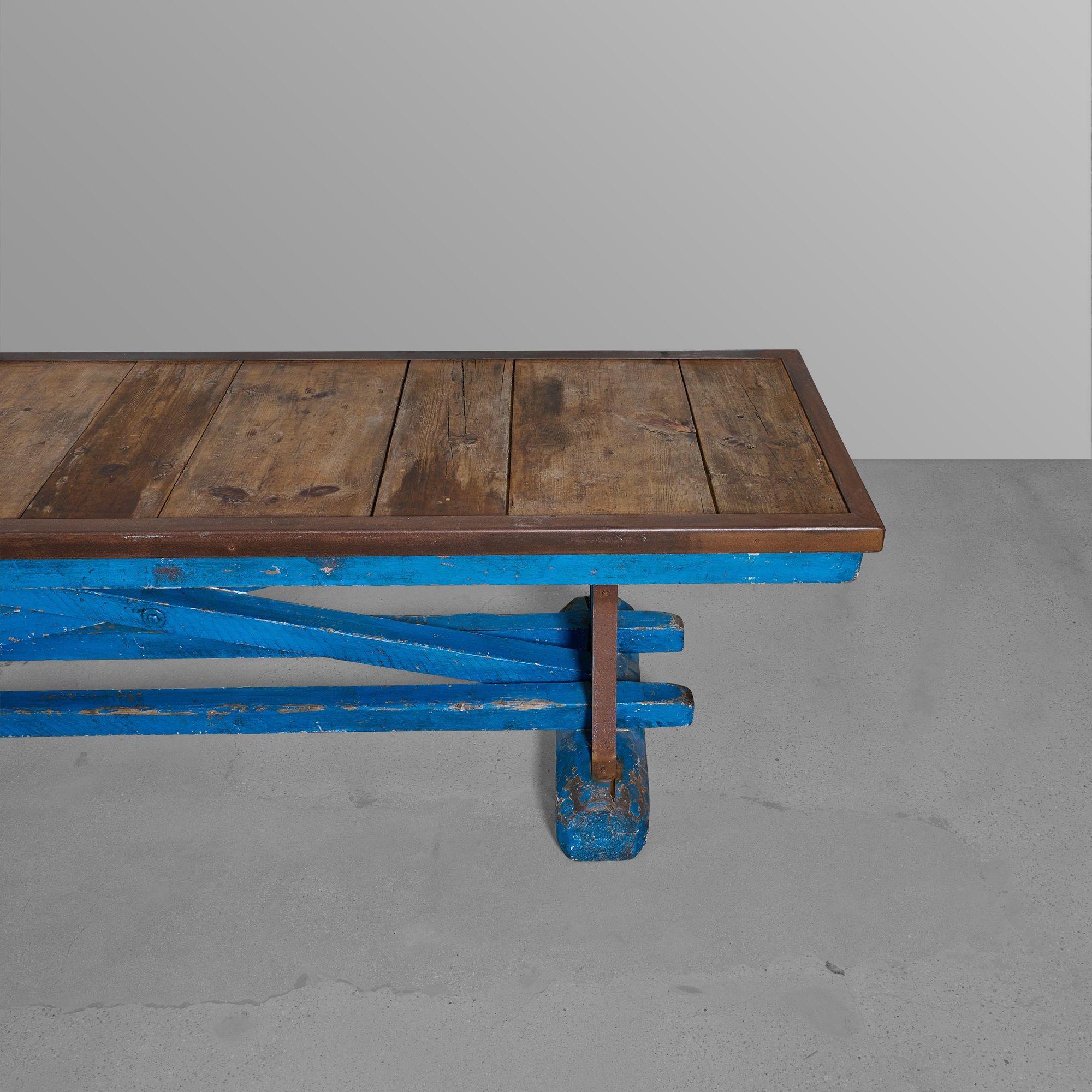 Factory Table In Excellent Condition For Sale In Chicago, IL