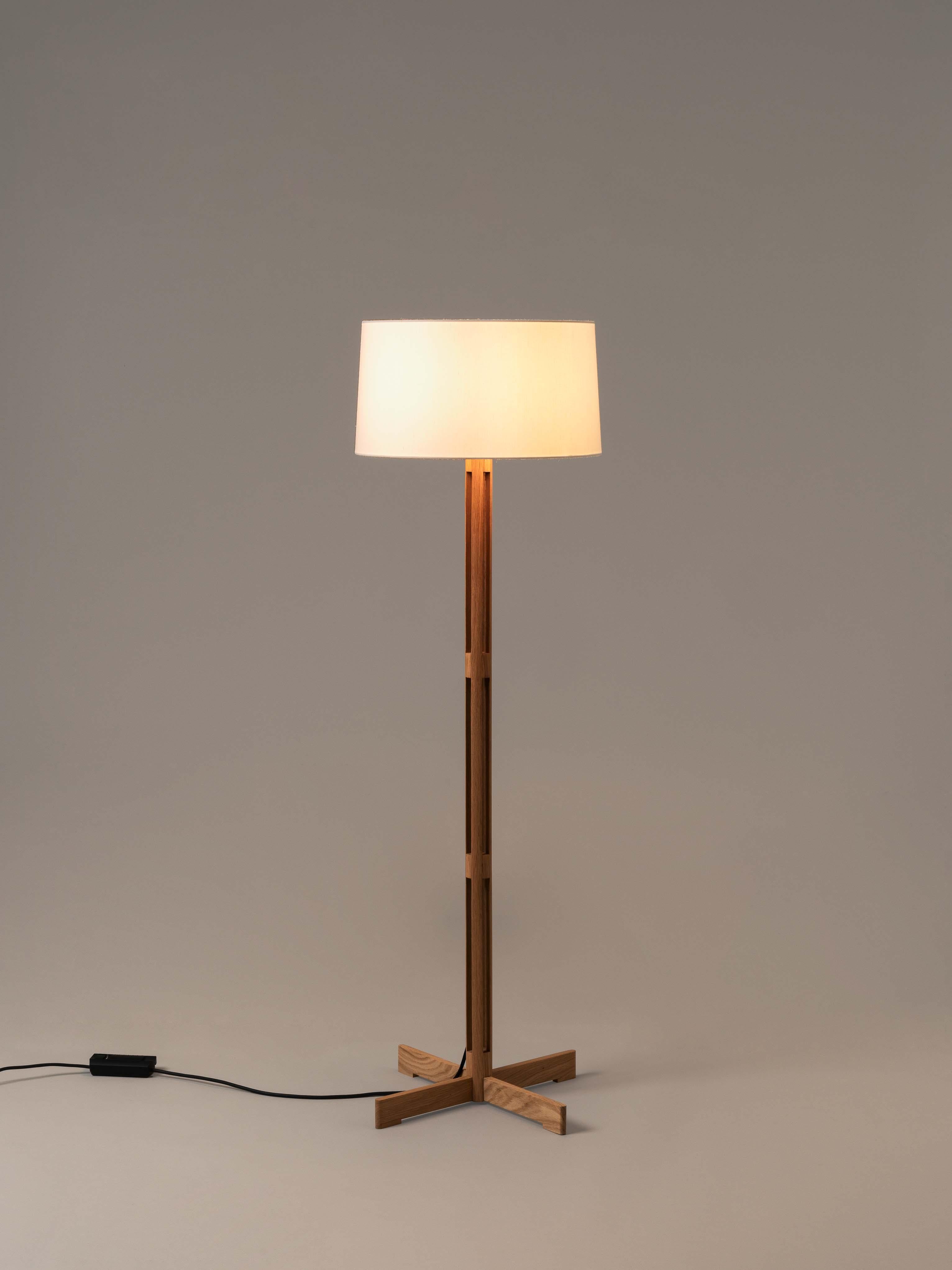 Lámpara de pie Fad Fija de Miguel Milá Moderno en venta