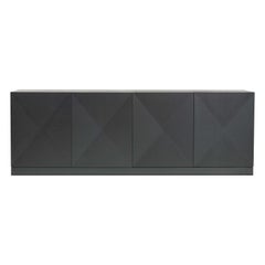 Buffet / Sideboard Fade To Black en structure de chêne noir, et base en fer noir