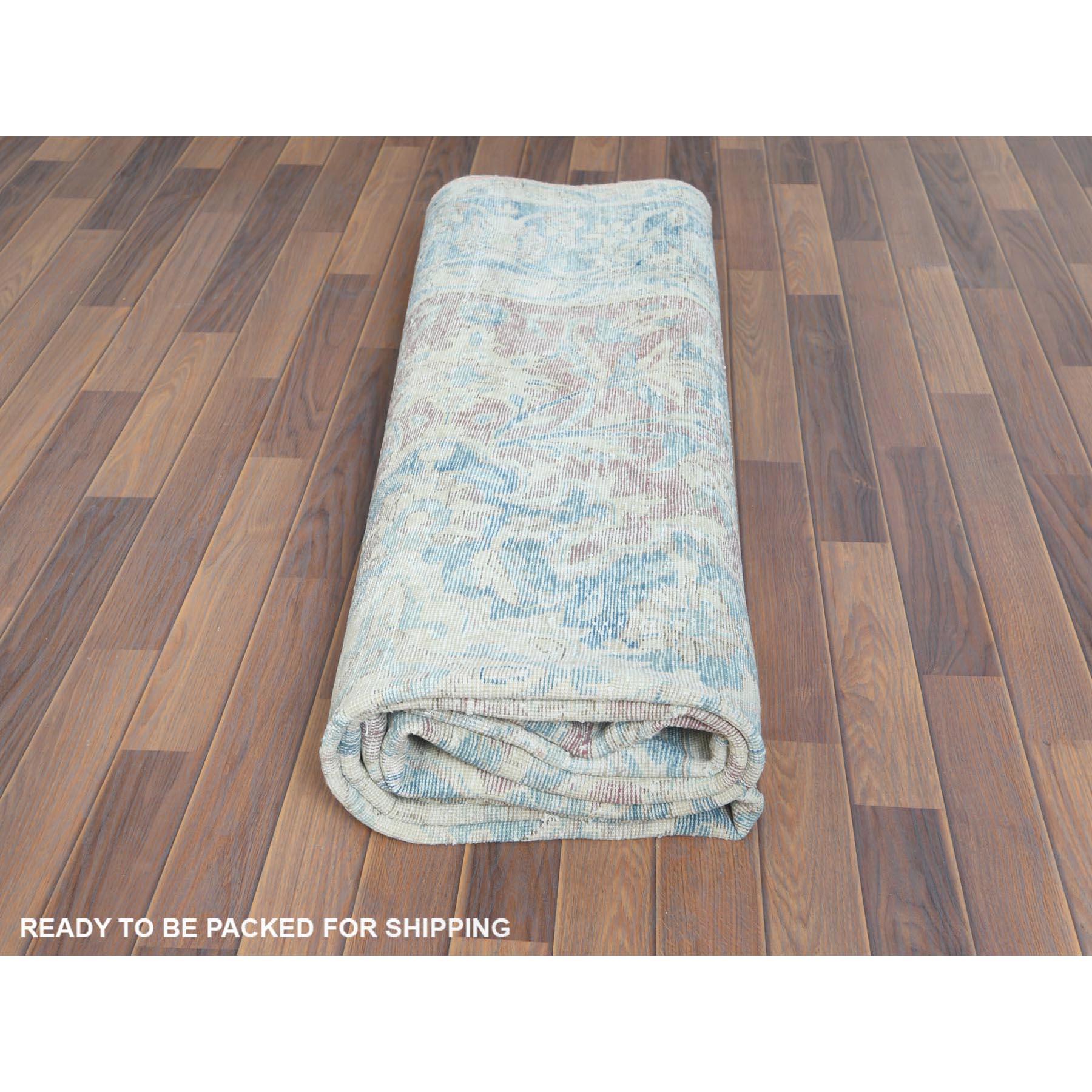 Faded Champagner, Distressed, Vintage Persian Kerman, getragene Wolle, handgeknüpfter Teppich im Angebot 3
