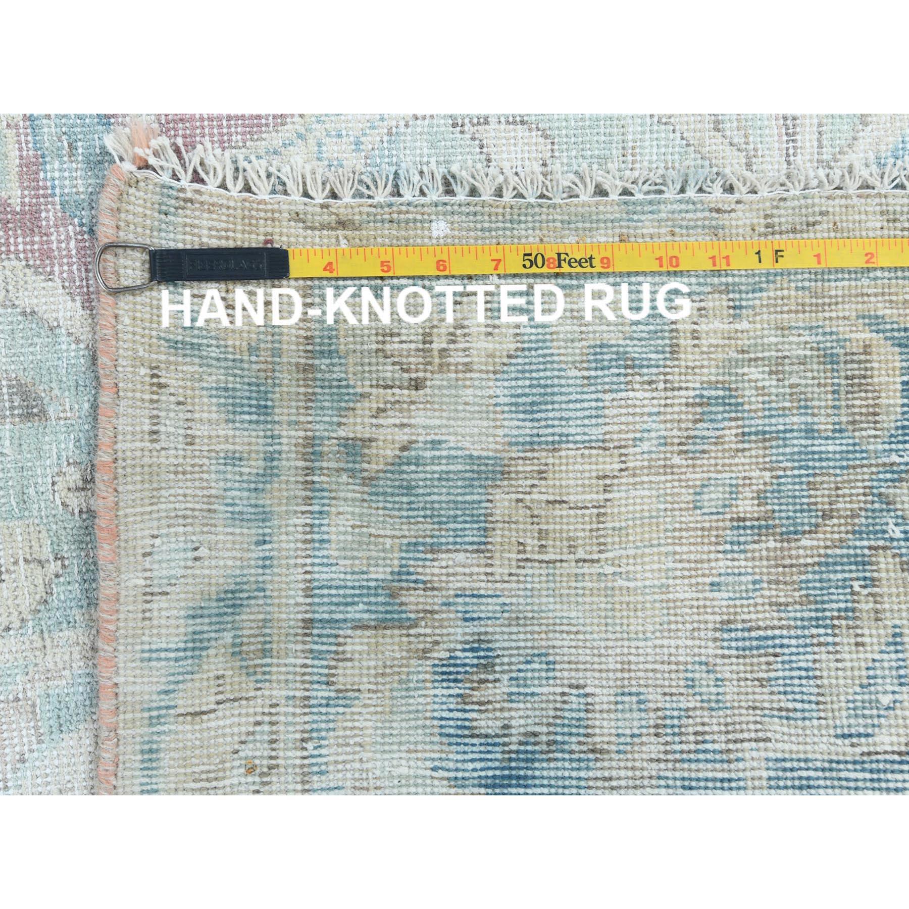 Faded Champagner, Distressed, Vintage Persian Kerman, getragene Wolle, handgeknüpfter Teppich im Angebot 5