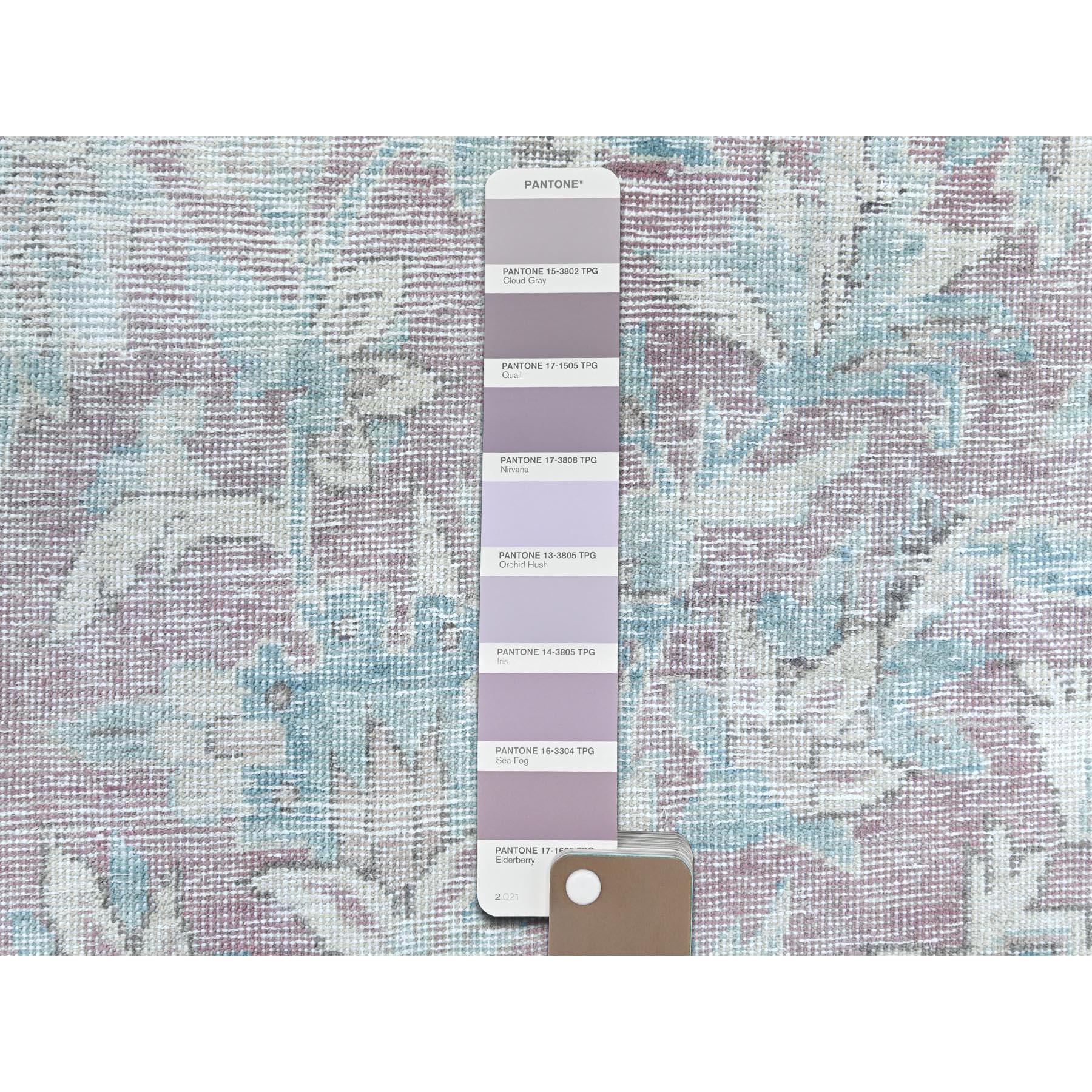 Faded Champagner, Distressed, Vintage Persian Kerman, getragene Wolle, handgeknüpfter Teppich im Angebot 1