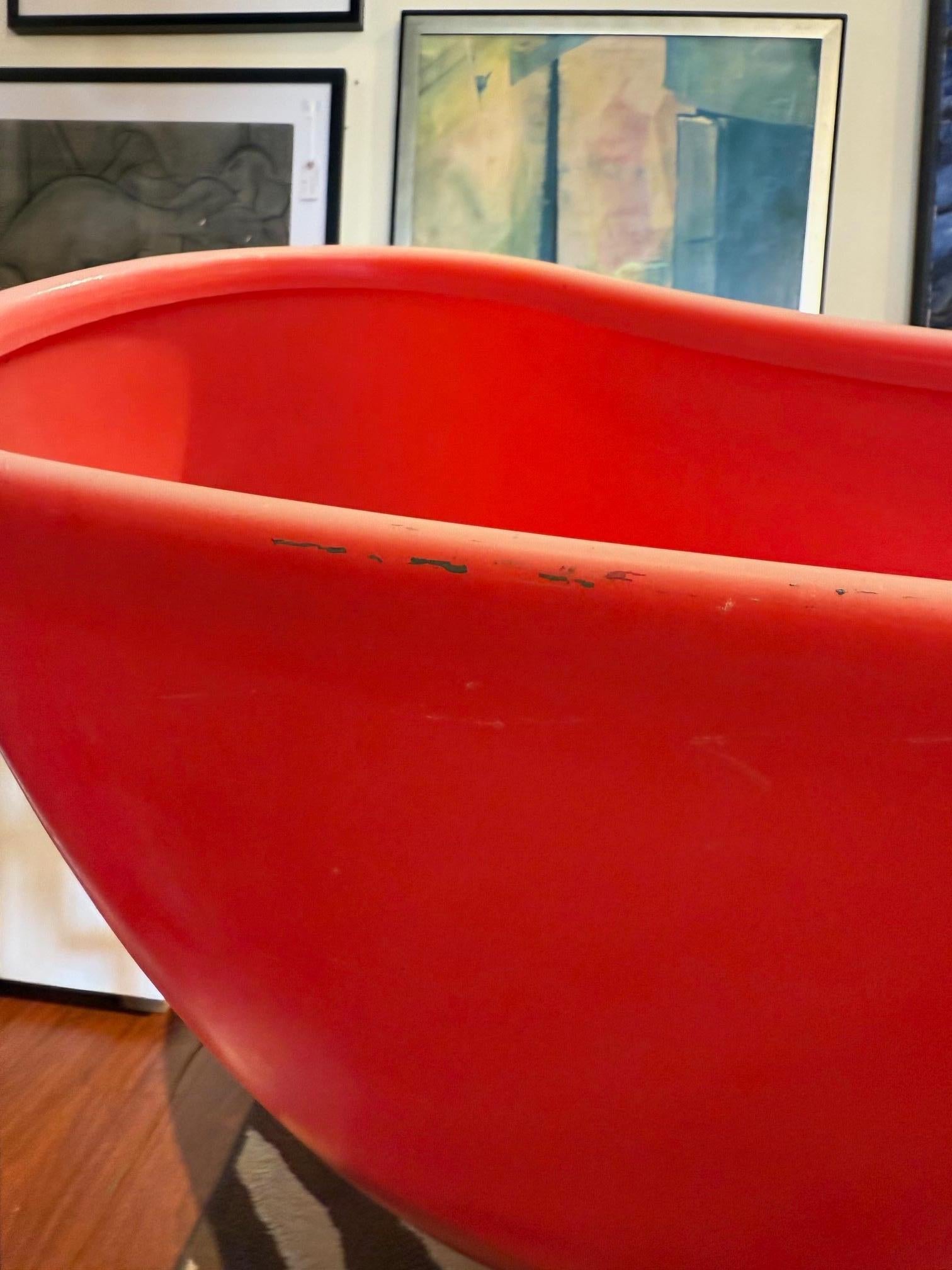 Faded Pink Plastic Orgone Chair von Marc Newson (Kunststoff) im Angebot