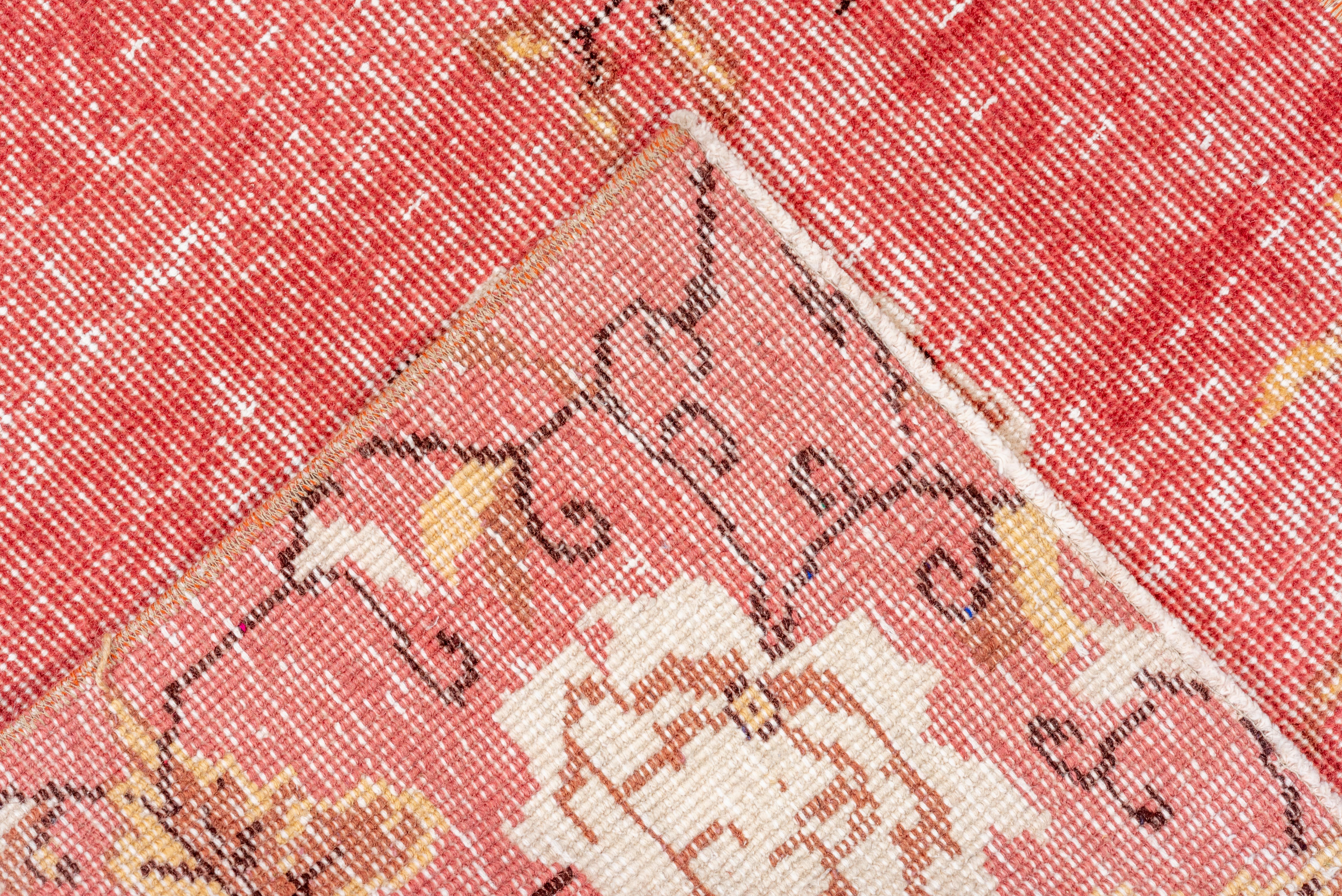 Faded Rose Oushak Läufer - Weiche florale Motive im Zustand „Gut“ im Angebot in New York, NY