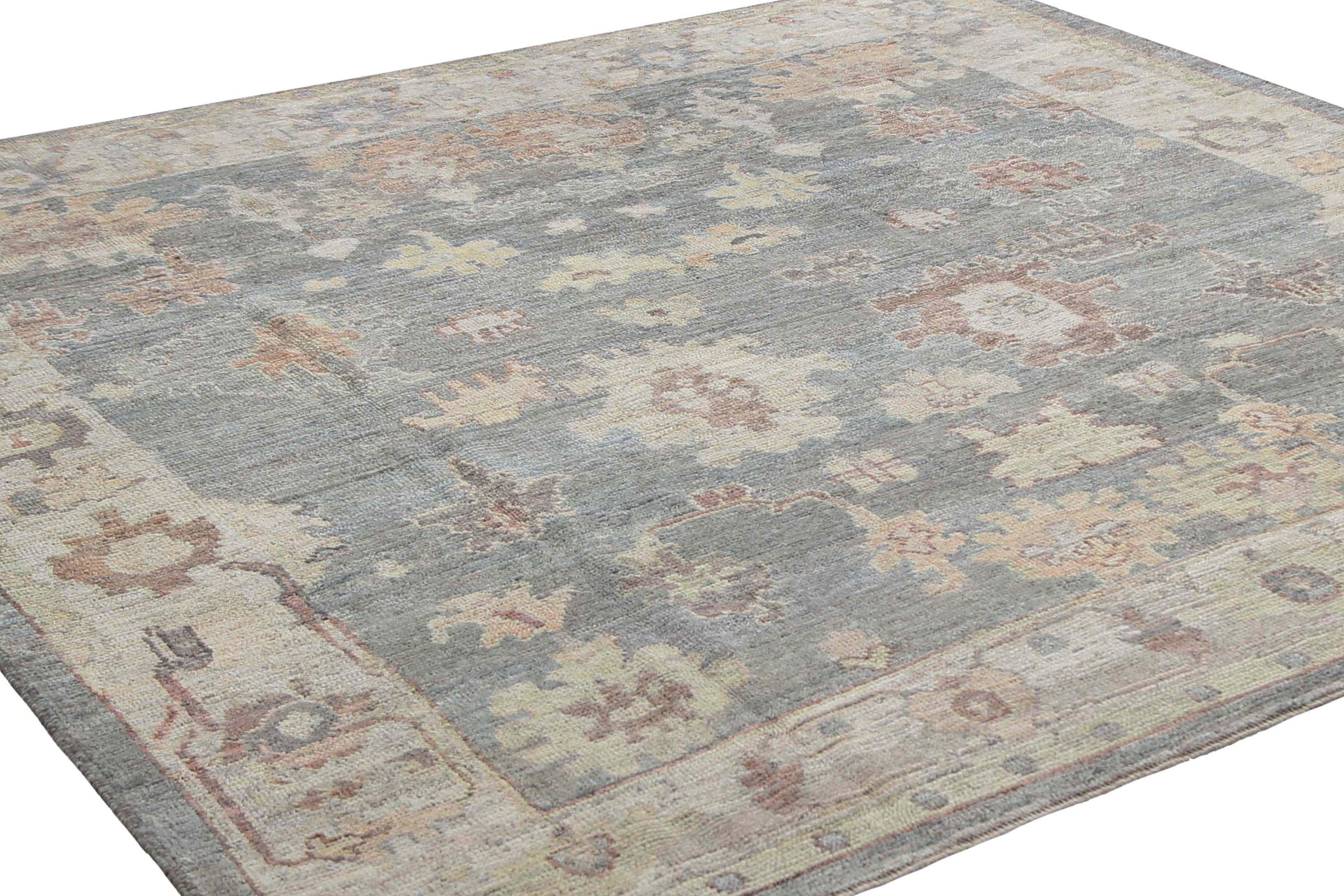 Faded Turkish Oushak Rug Handmade from Turkey For Sale 2