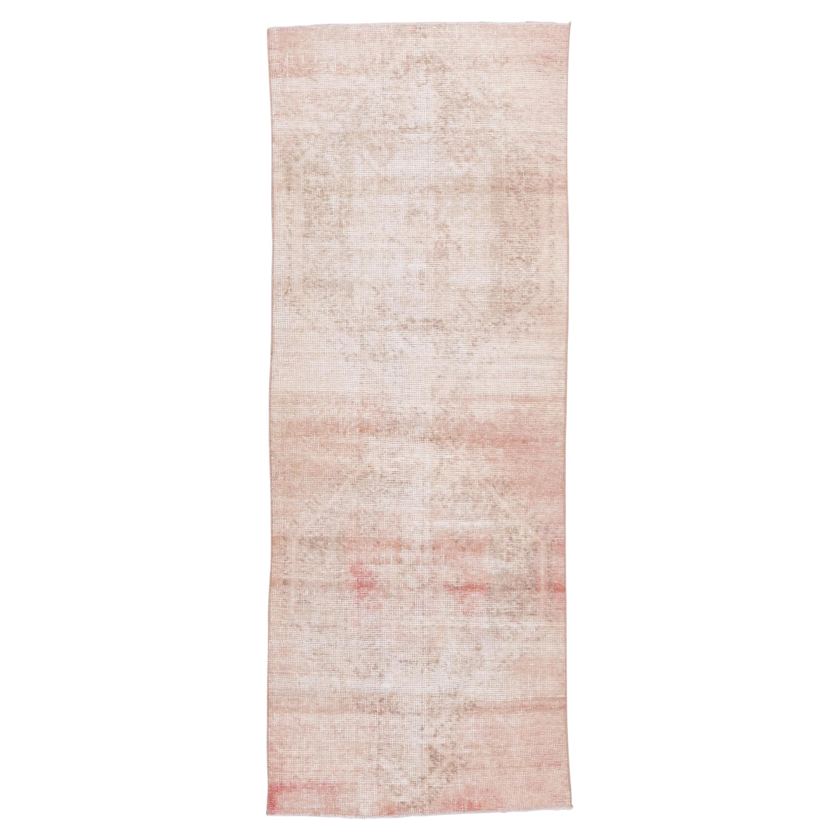 Traves de Mesa Oushak Vintage Desteñido - Medallón Sutil en Tonos Blush y Beige