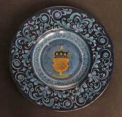 Faenza Maiolica Tondino with Coat of Arms of Spada Family, circa 1535