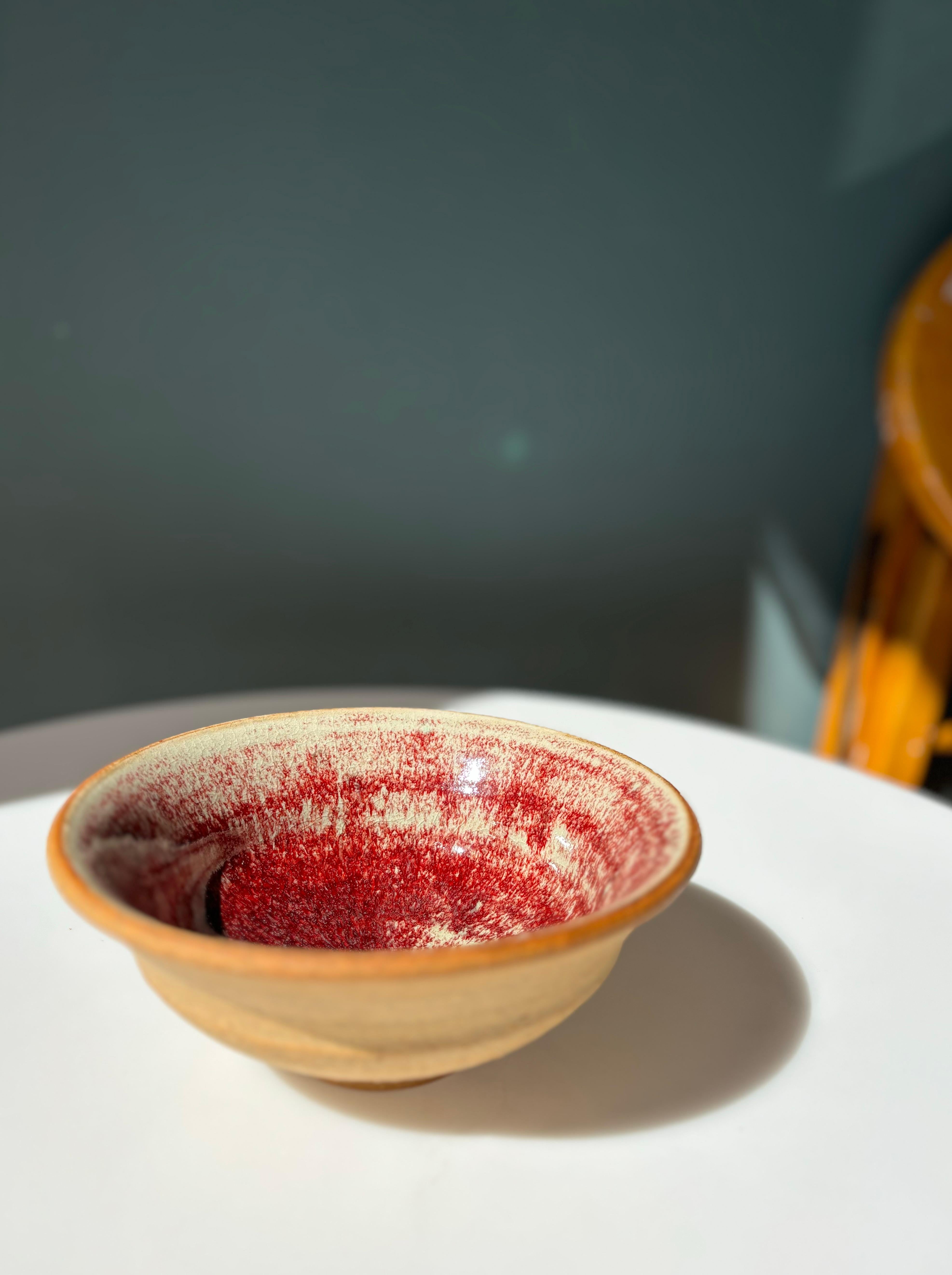 Fagerfäldt Ox Blood Glazed Bowl, 1970s In Good Condition For Sale In Copenhagen, DK