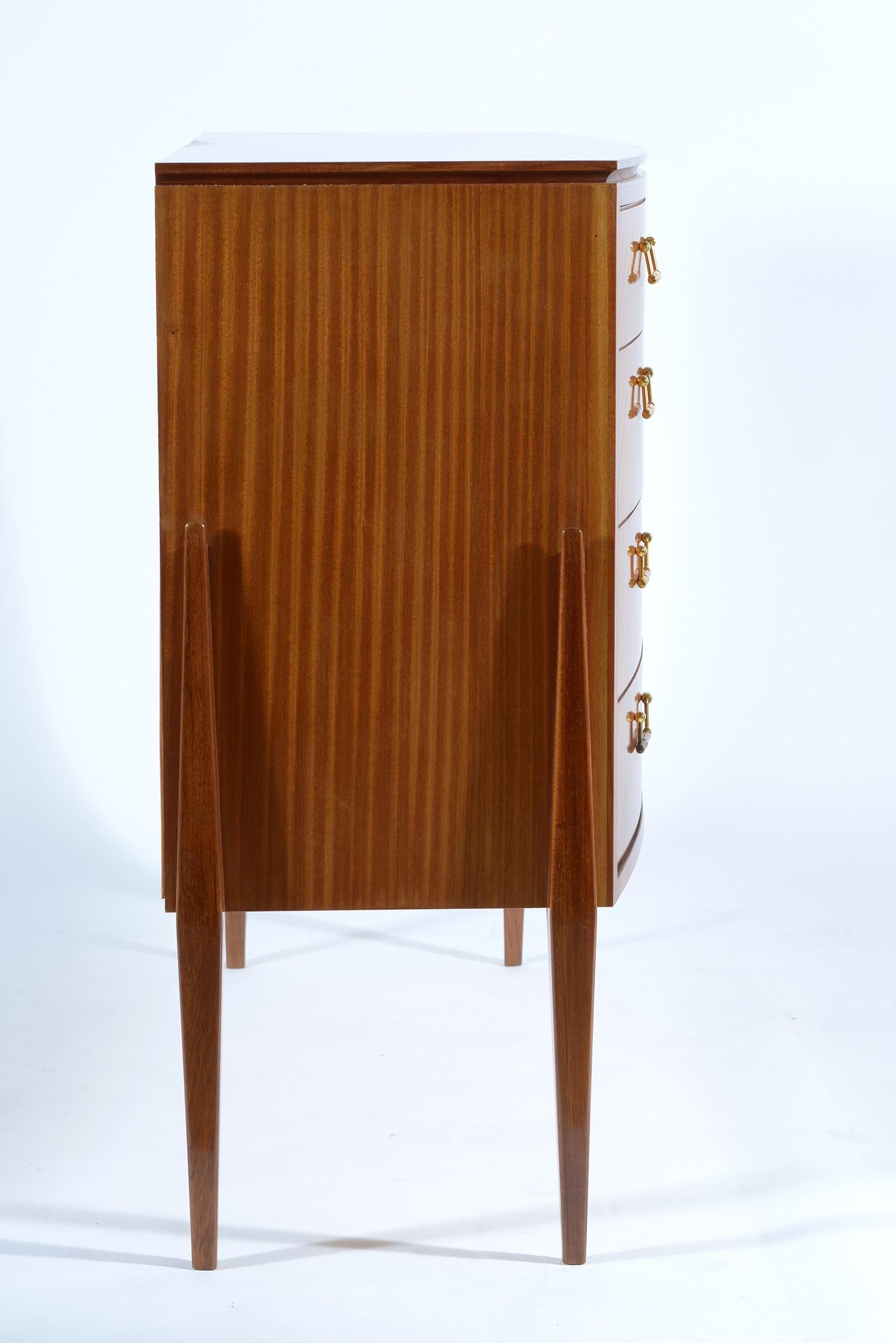 Fagioli Midcentury Florentine Curved Front Chest, Four Drawers Brass Handles In Excellent Condition In Firenze, Toscana